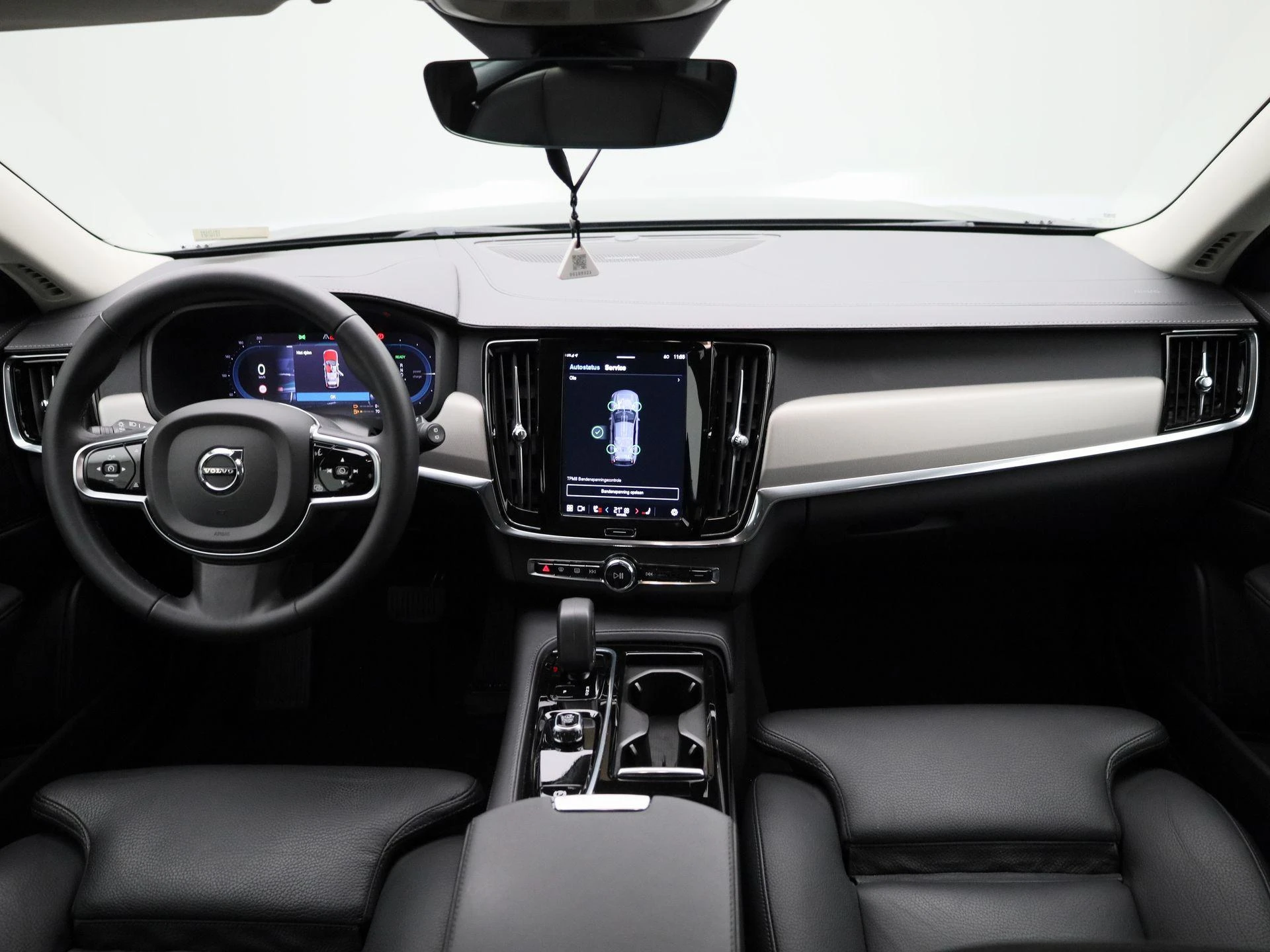 Volvo-V90-image-37