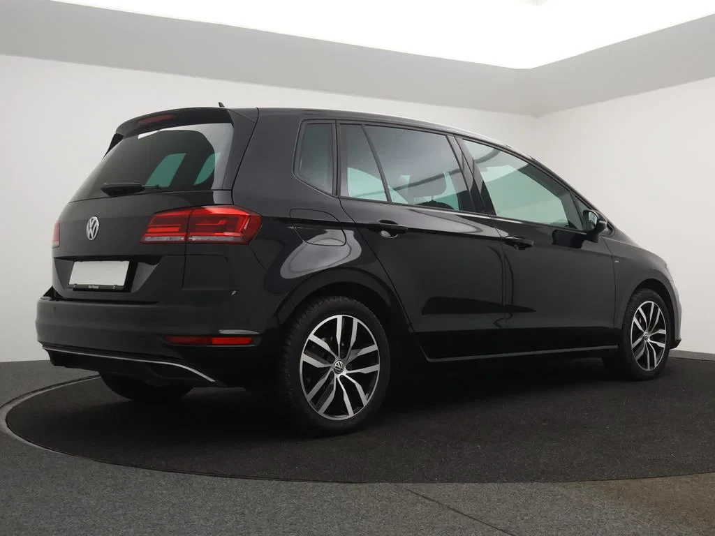 Volkswagen-Golf Sportsvan-image-1