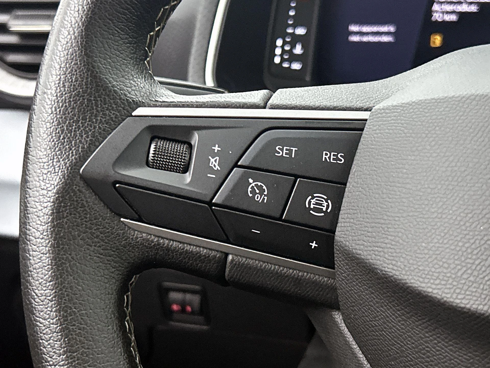 SEAT-Arona-image-5