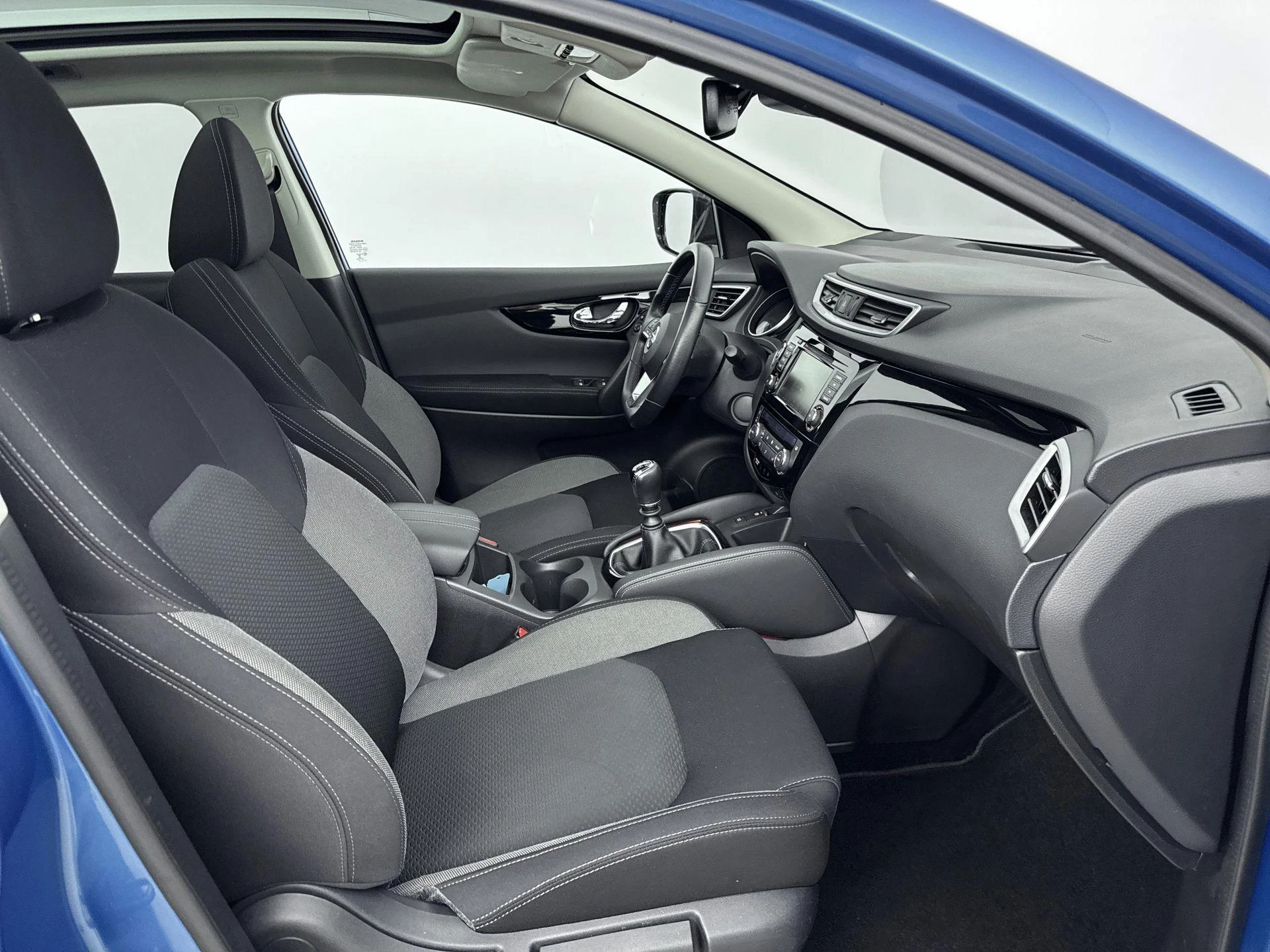 Nissan-QASHQAI-image-28