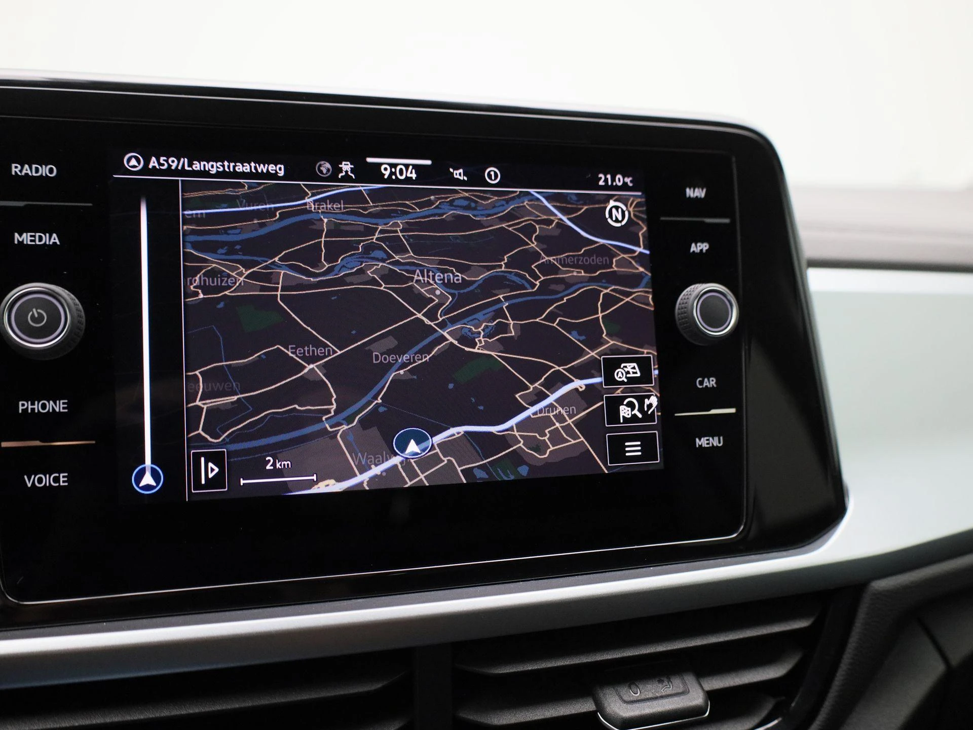 Volkswagen-T-Roc-image-15