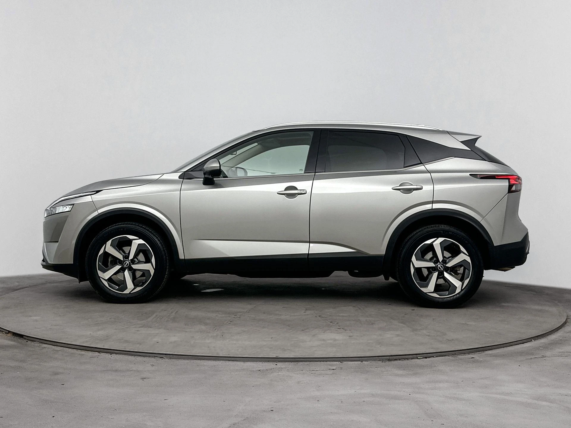 Nissan-QASHQAI-image-1