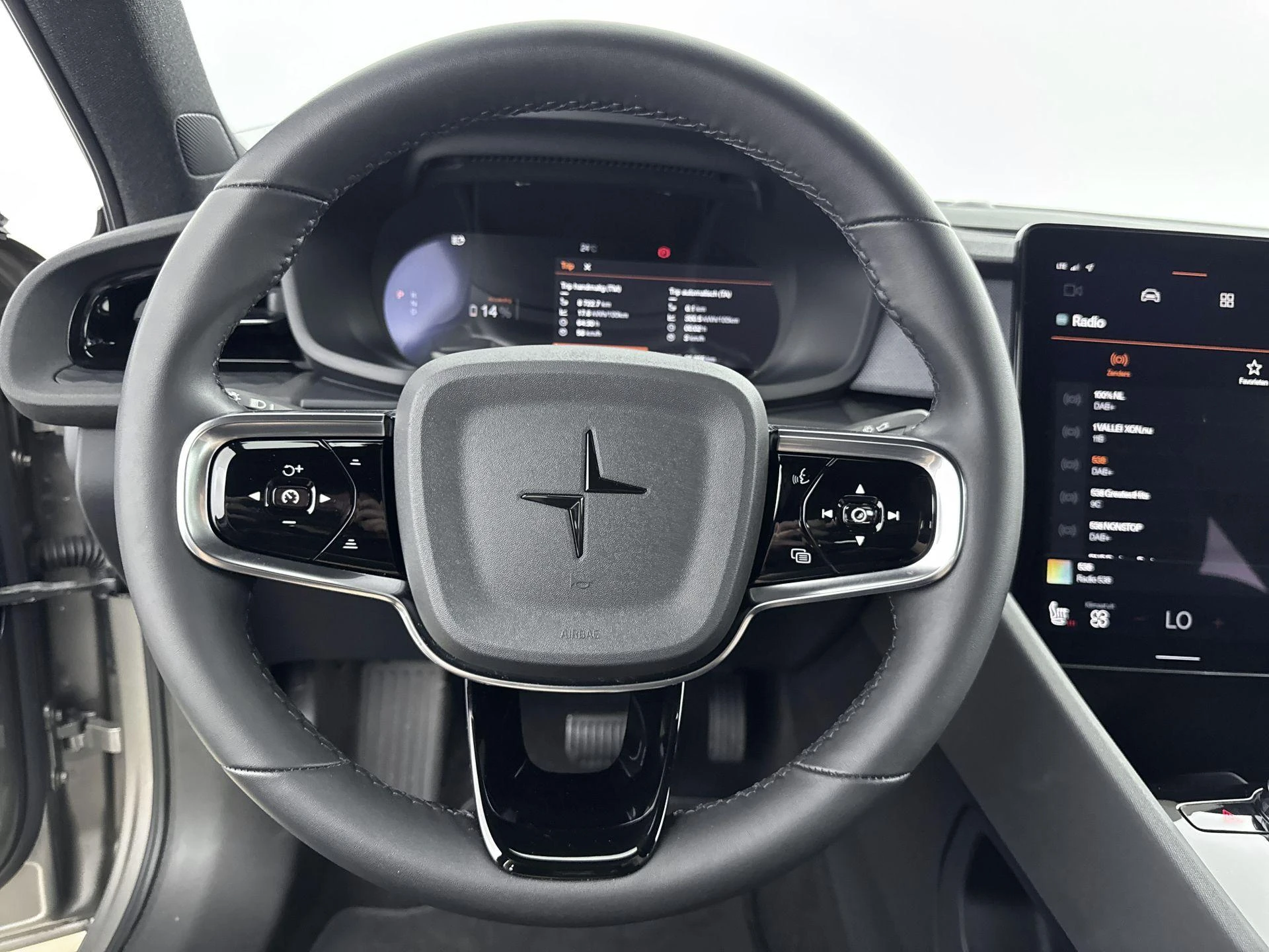 Polestar-2-image-24