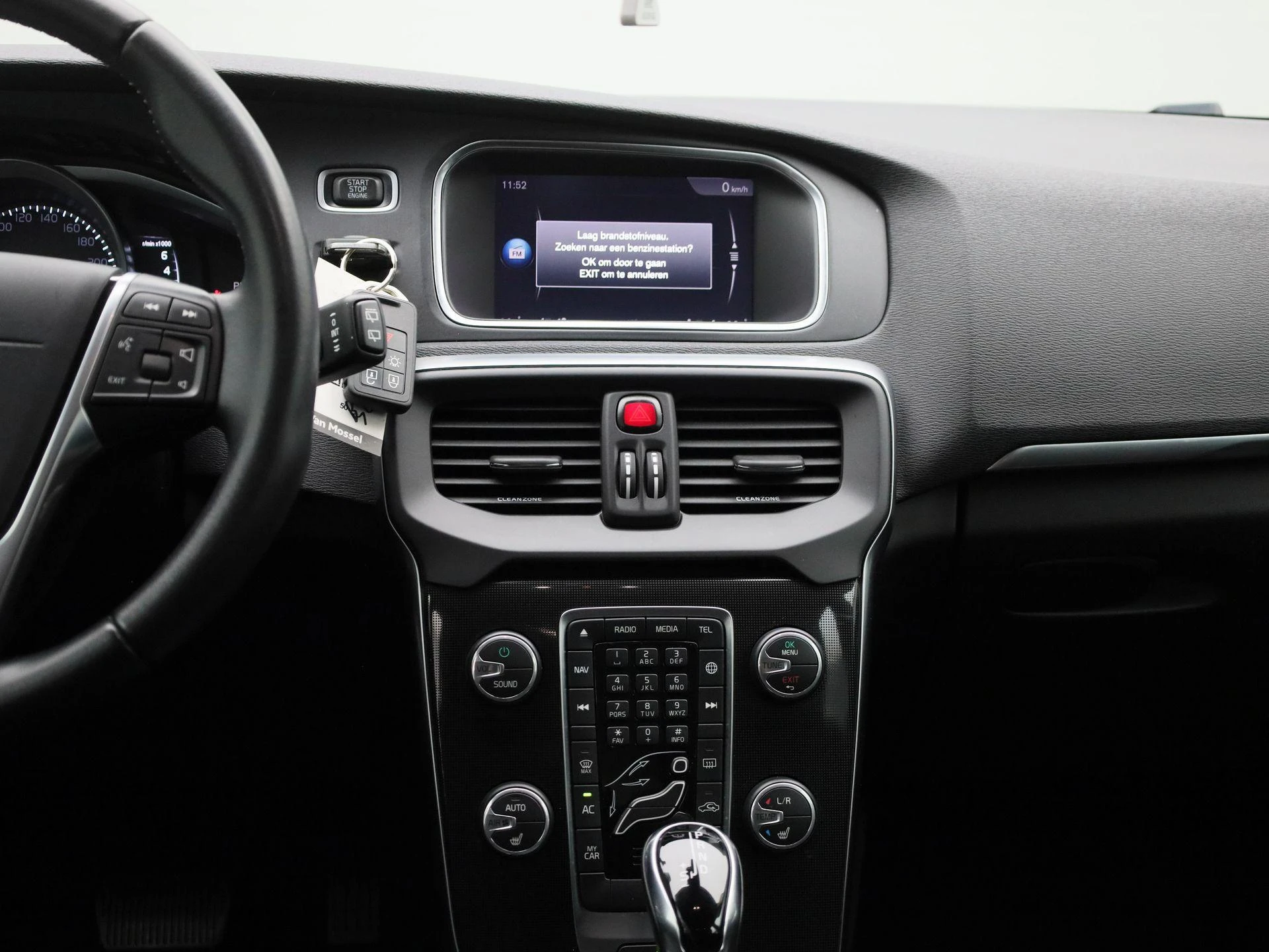 Volvo-V40-image-9