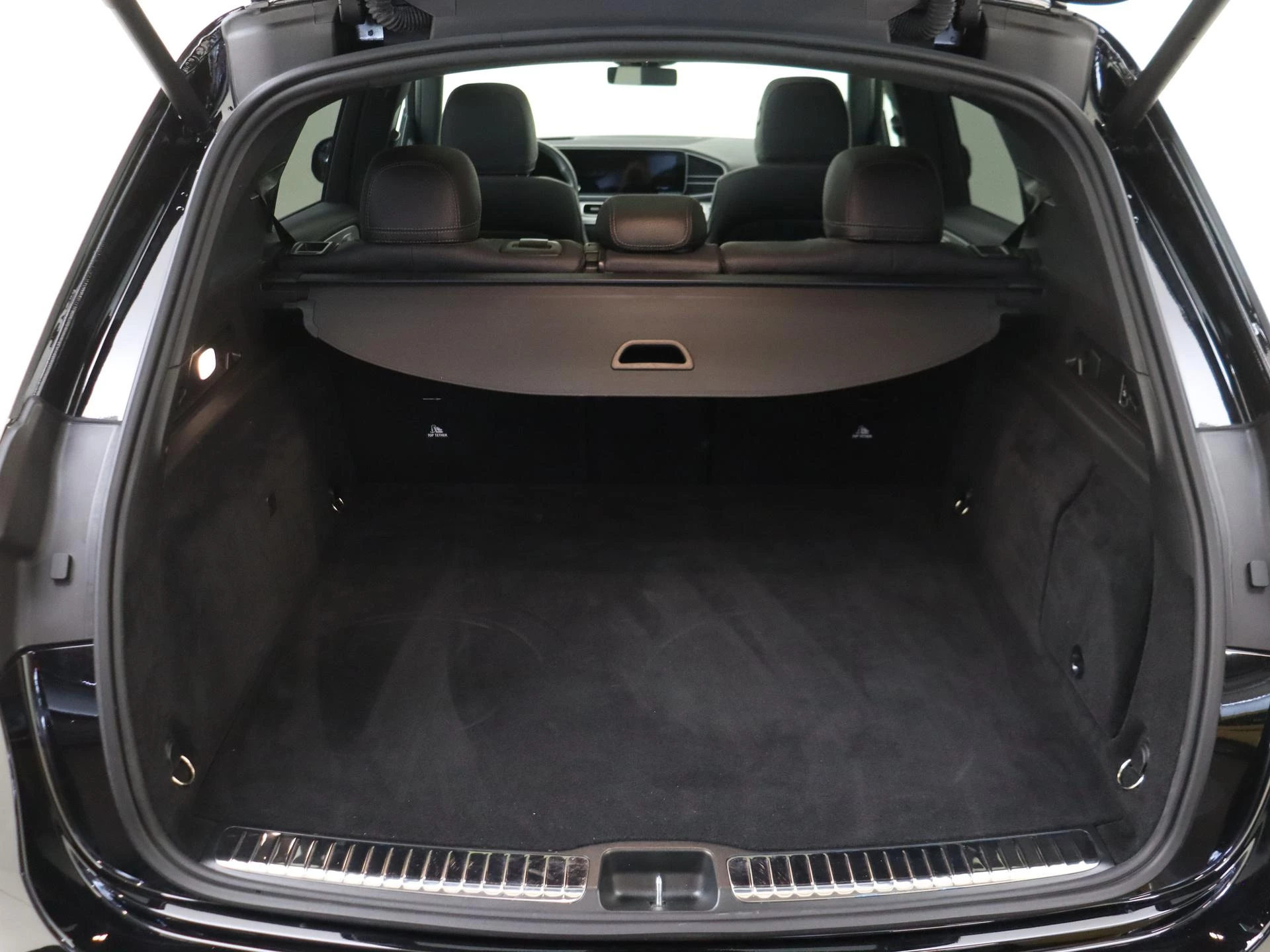 Mercedes-Benz-GLE-image-32