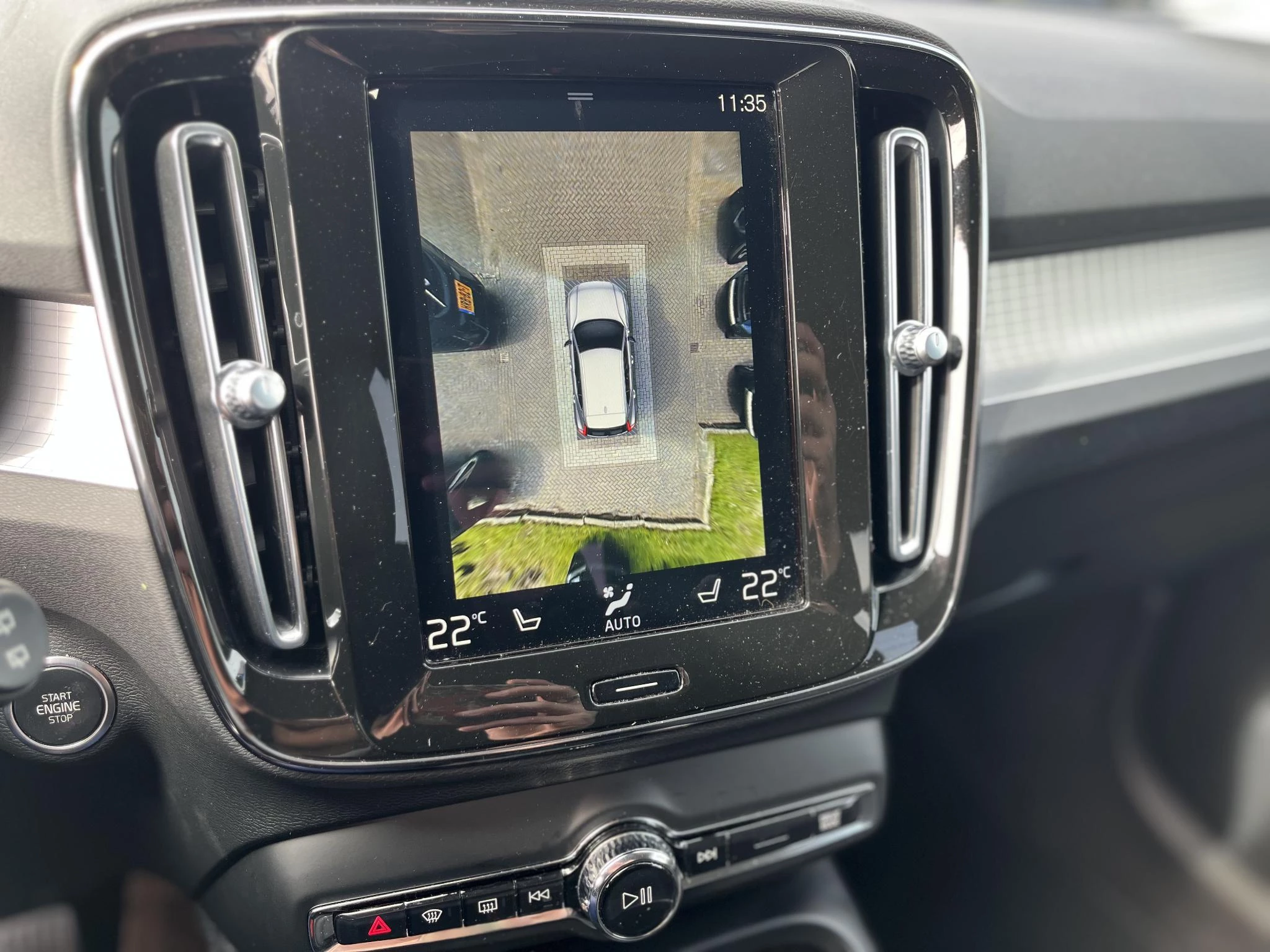 Volvo XC40 T4 Recharge Inscription Expression