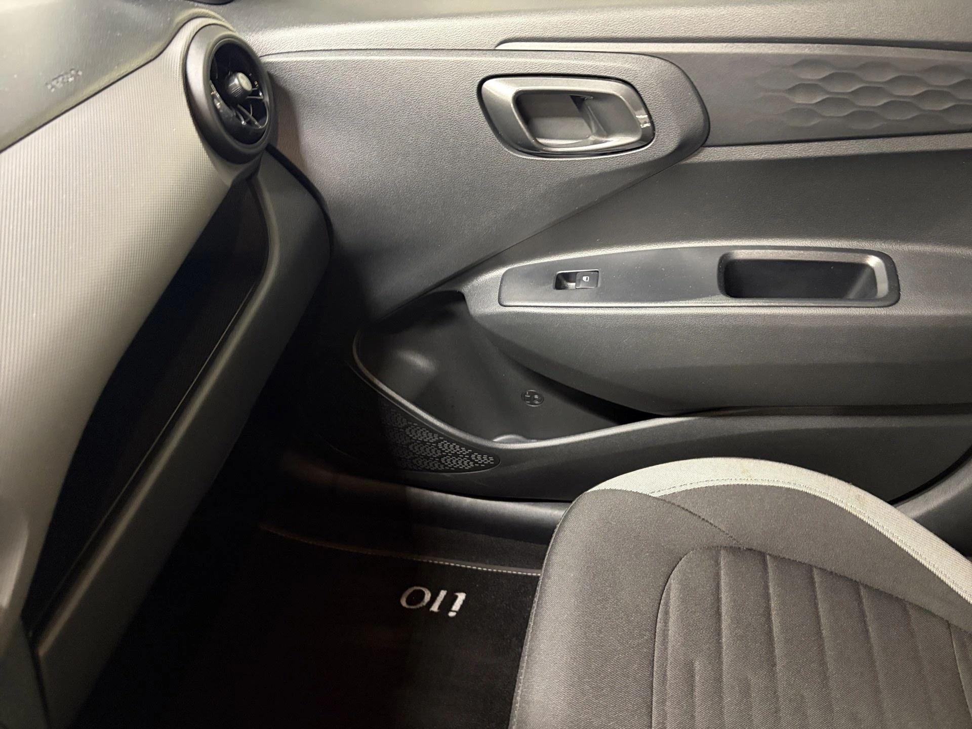Hyundai-i10-image-13
