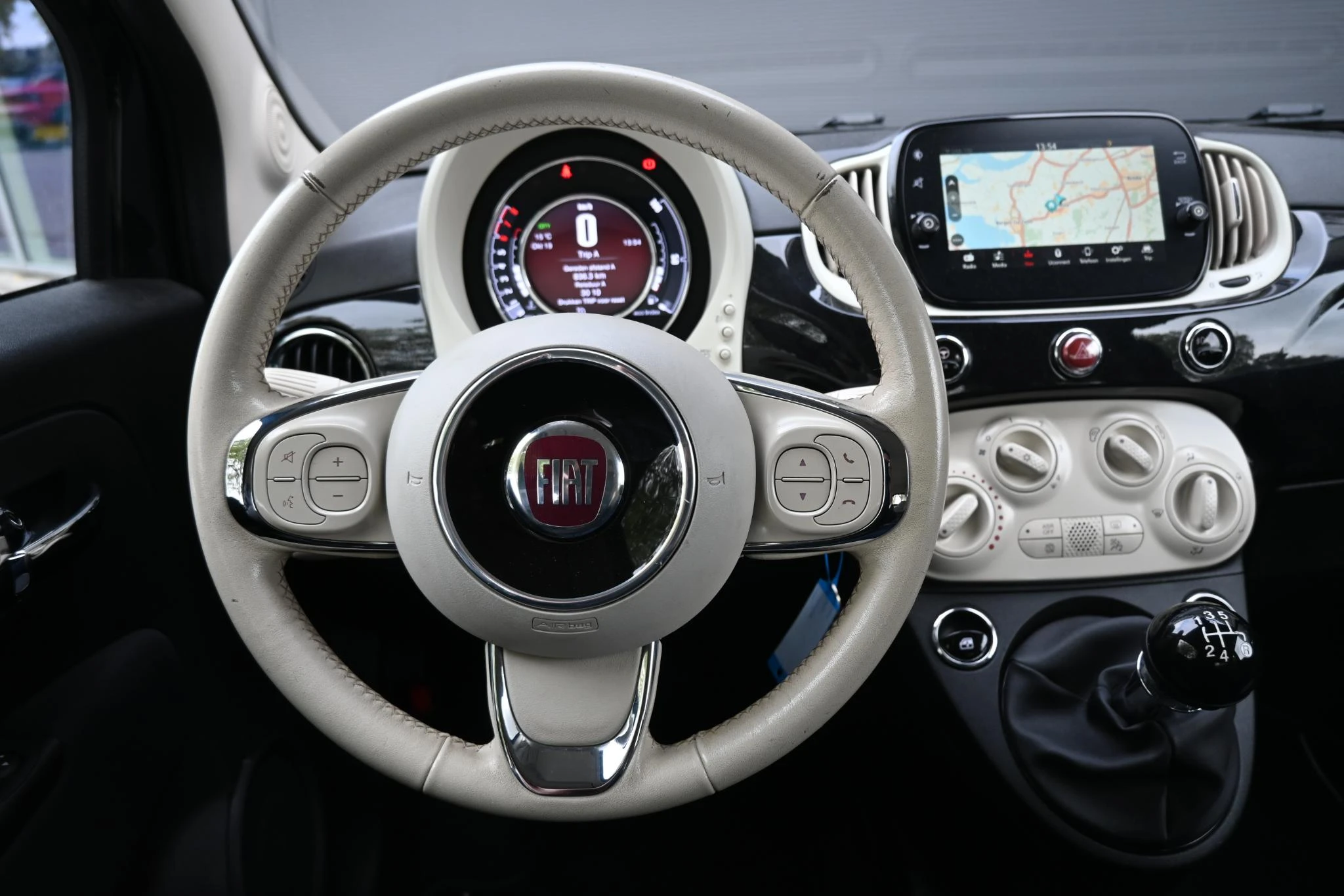 Fiat-500C-image-8