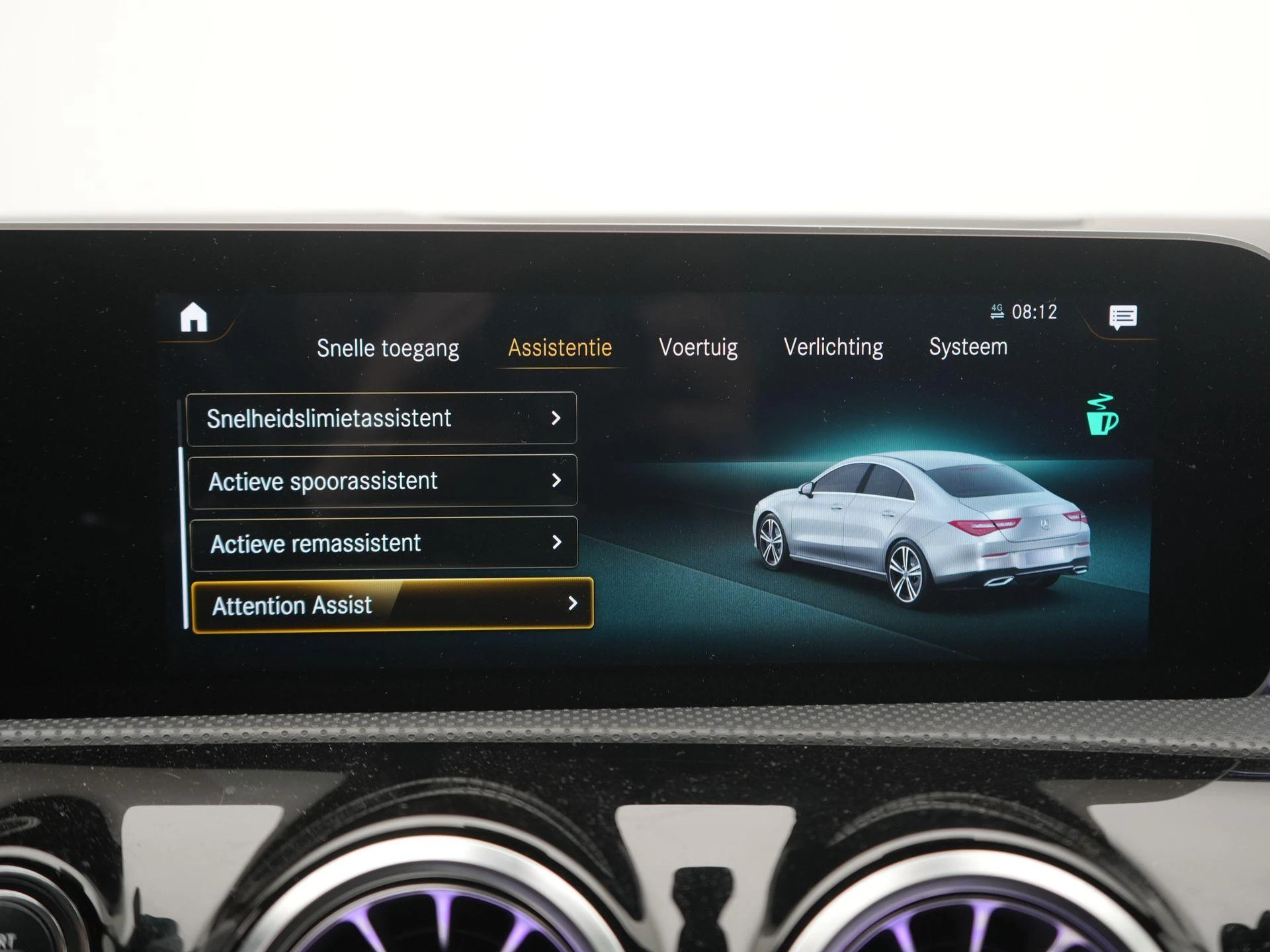 Mercedes-Benz-CLA-image-17