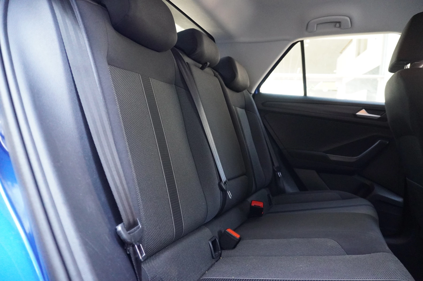 Volkswagen-T-Roc-image-12