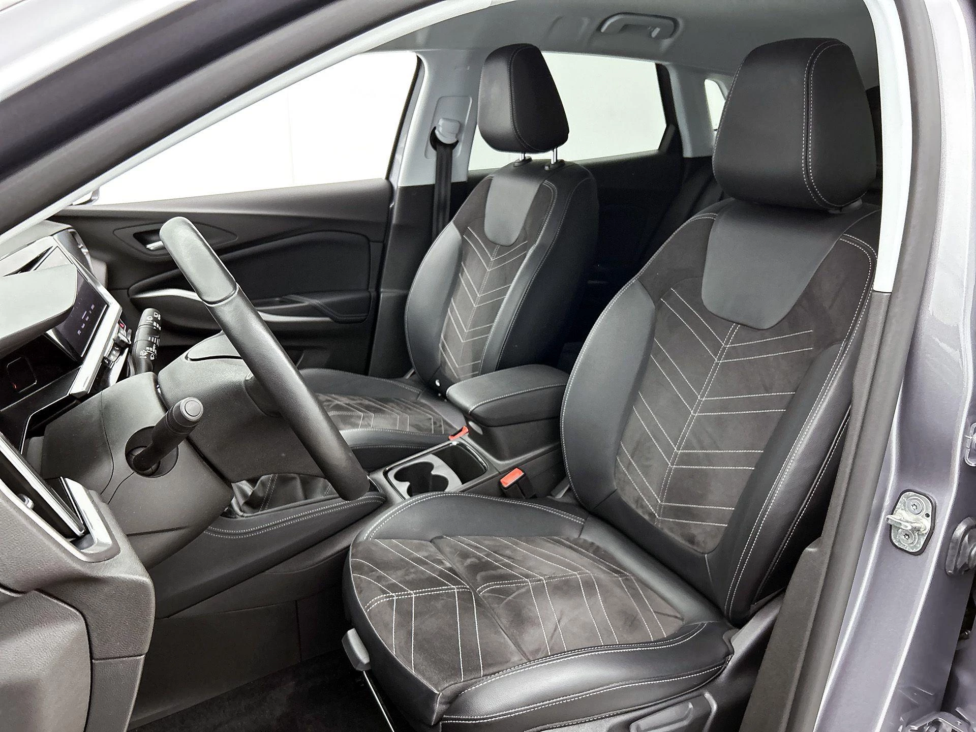 Opel-Grandland-image-37