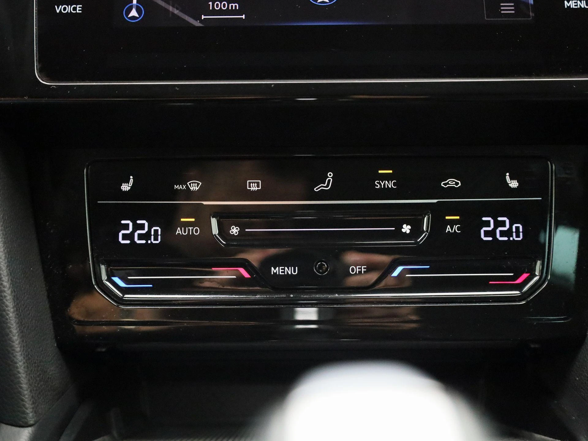Volkswagen-Passat-image-15