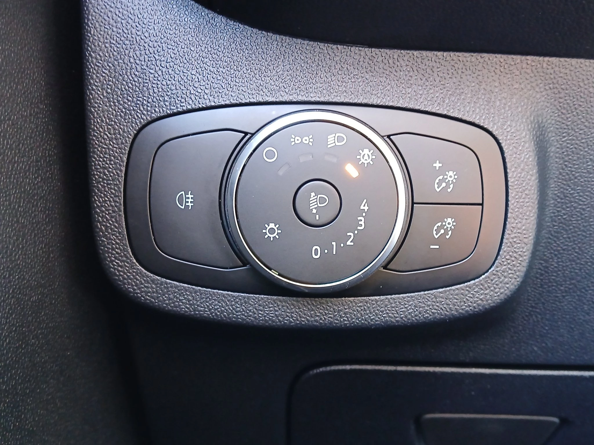 Ford Fiesta Titanium NAVI | LED | KLIMAAUTOMTIK | PDC | BT