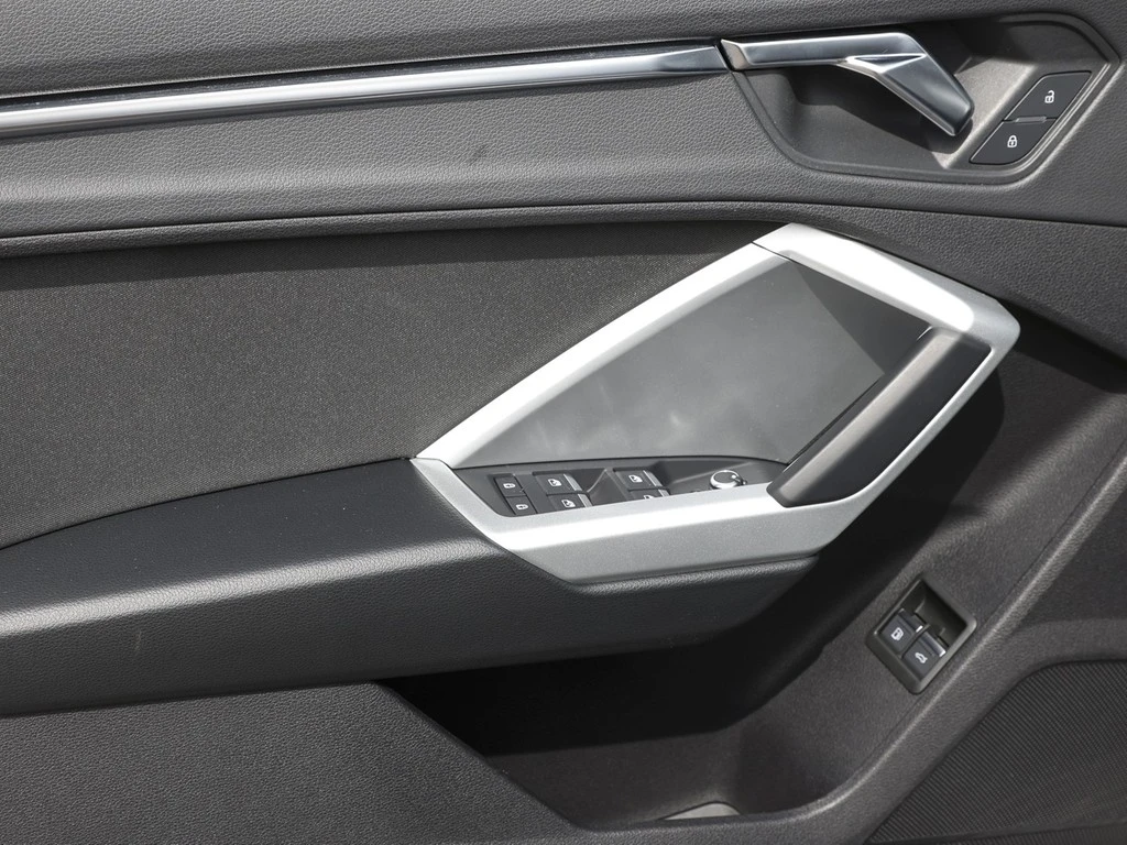 Audi-Q3-image-19