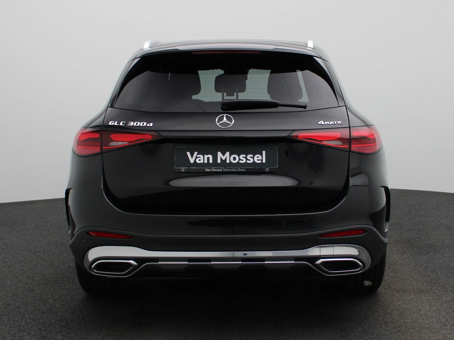 Mercedes-Benz-GLC-image-4