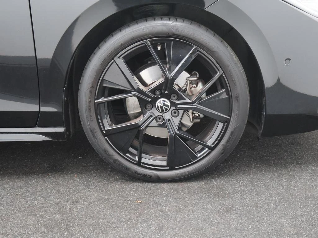 Volkswagen-Passat-image-9