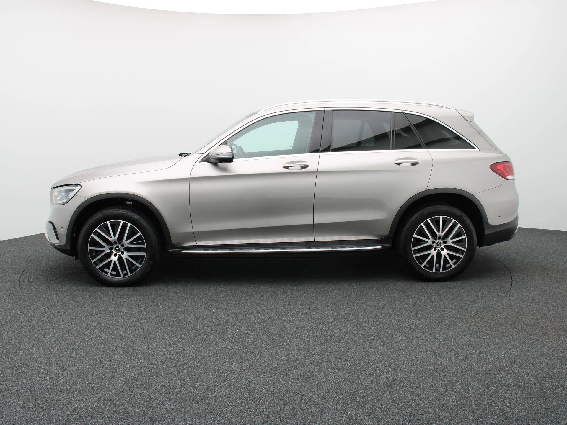 Mercedes-Benz GLC 300d SUV + LEDER + PANORAMISCH DAK + CARPLAY + TREKHAAK +