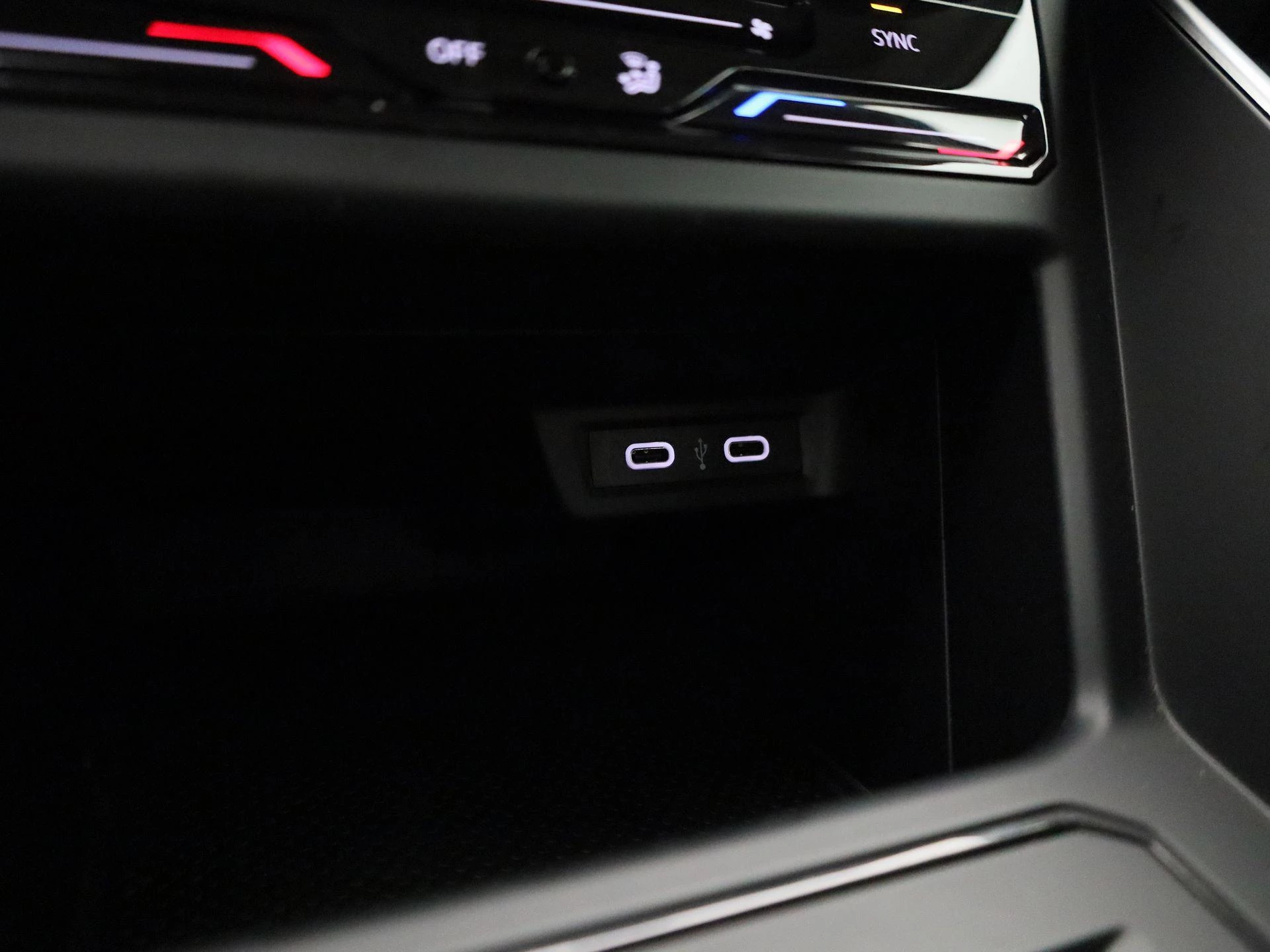 Volkswagen-Polo-image-25