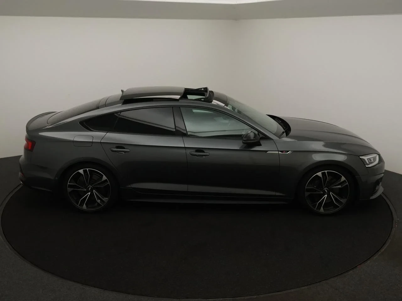 Audi-S5-image-14