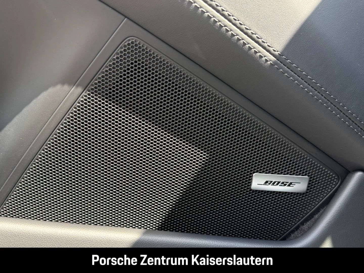 Porsche 911 992 Carrera Sportabgasanlage BOSE 21-Zoll carrera s