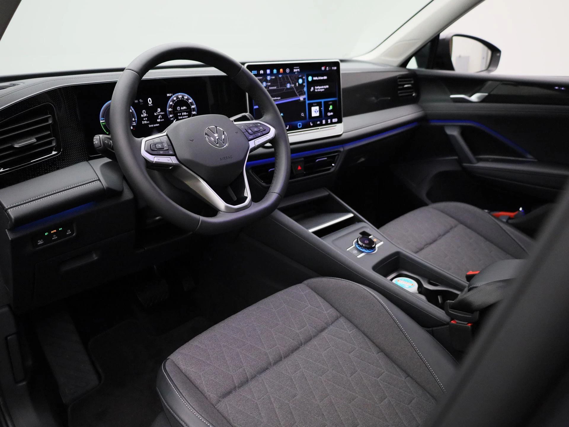 Volkswagen-Tiguan-image-17