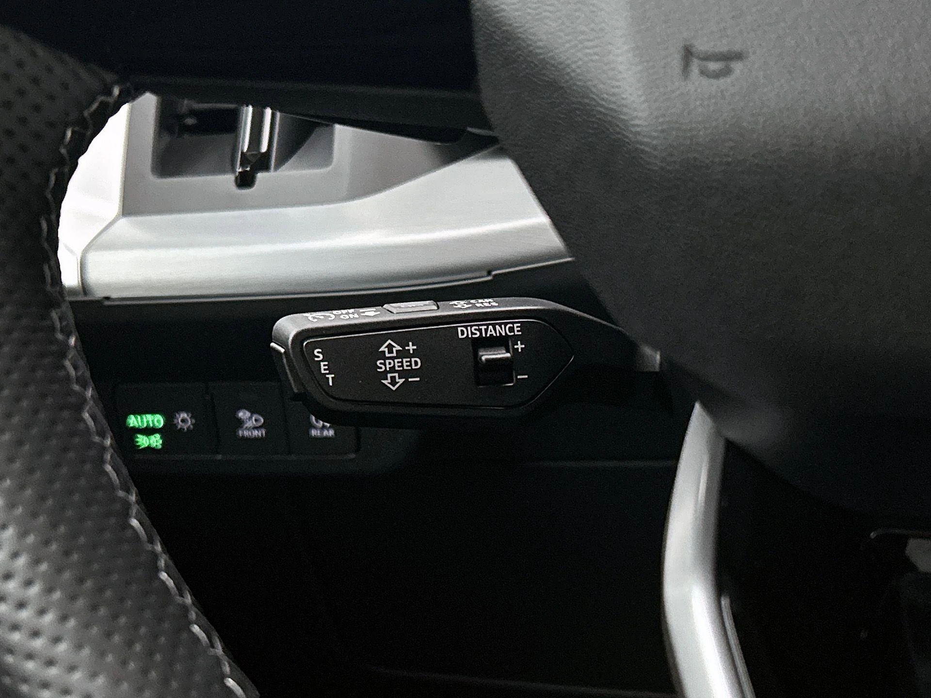 Audi-Q4 e-tron-image-5