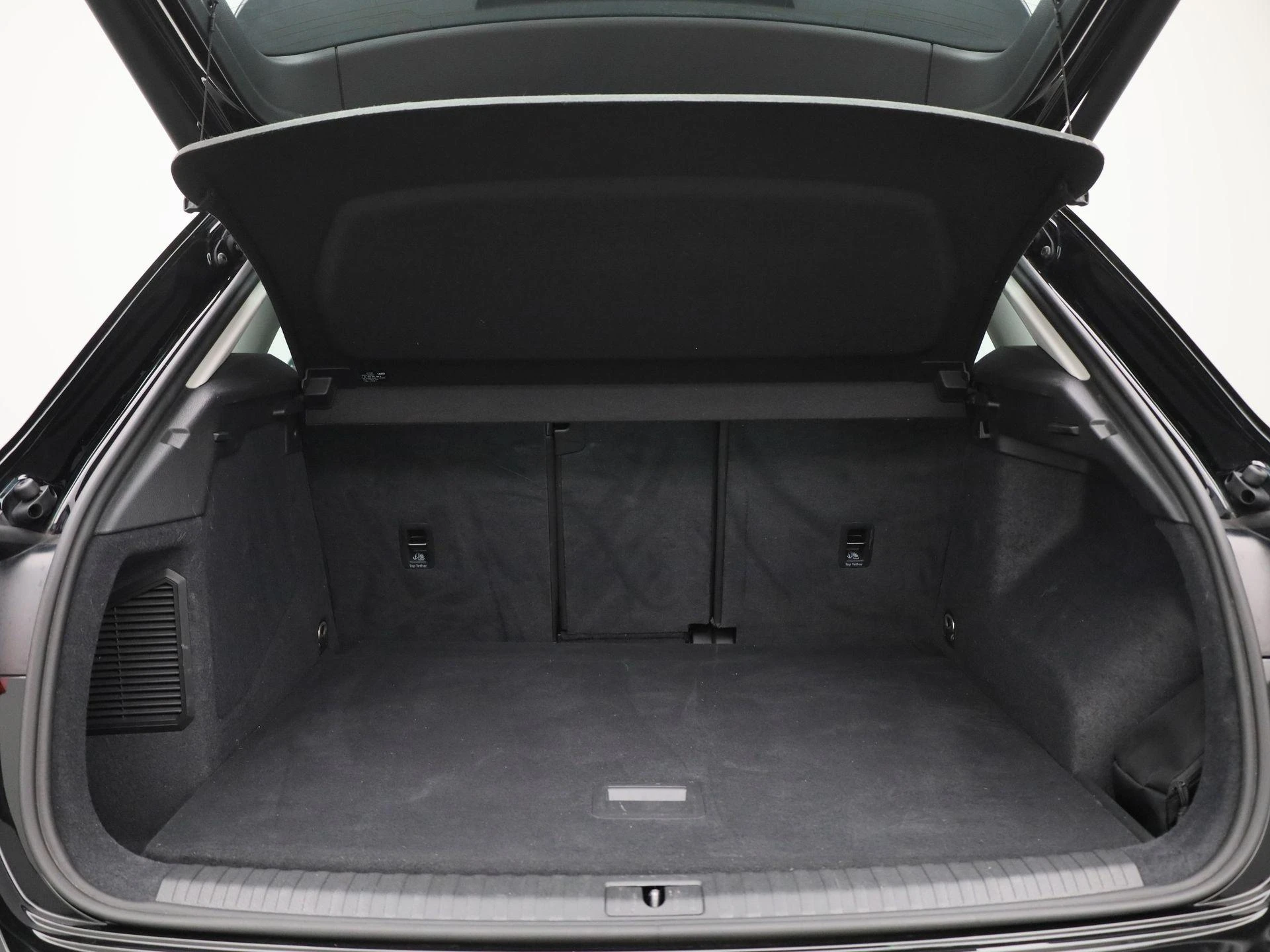 Audi-Q3-image-13