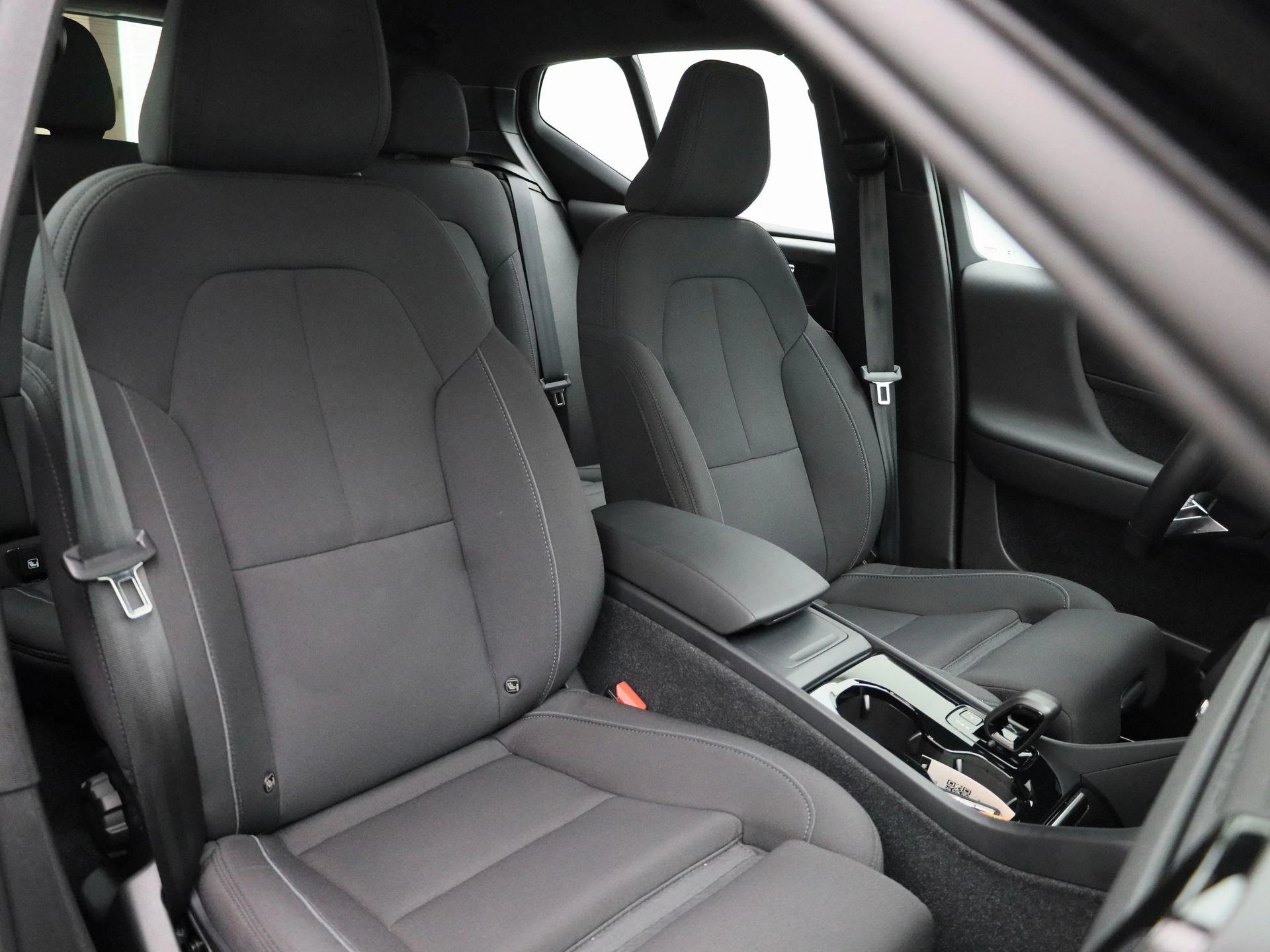 Volvo-XC40-image-34