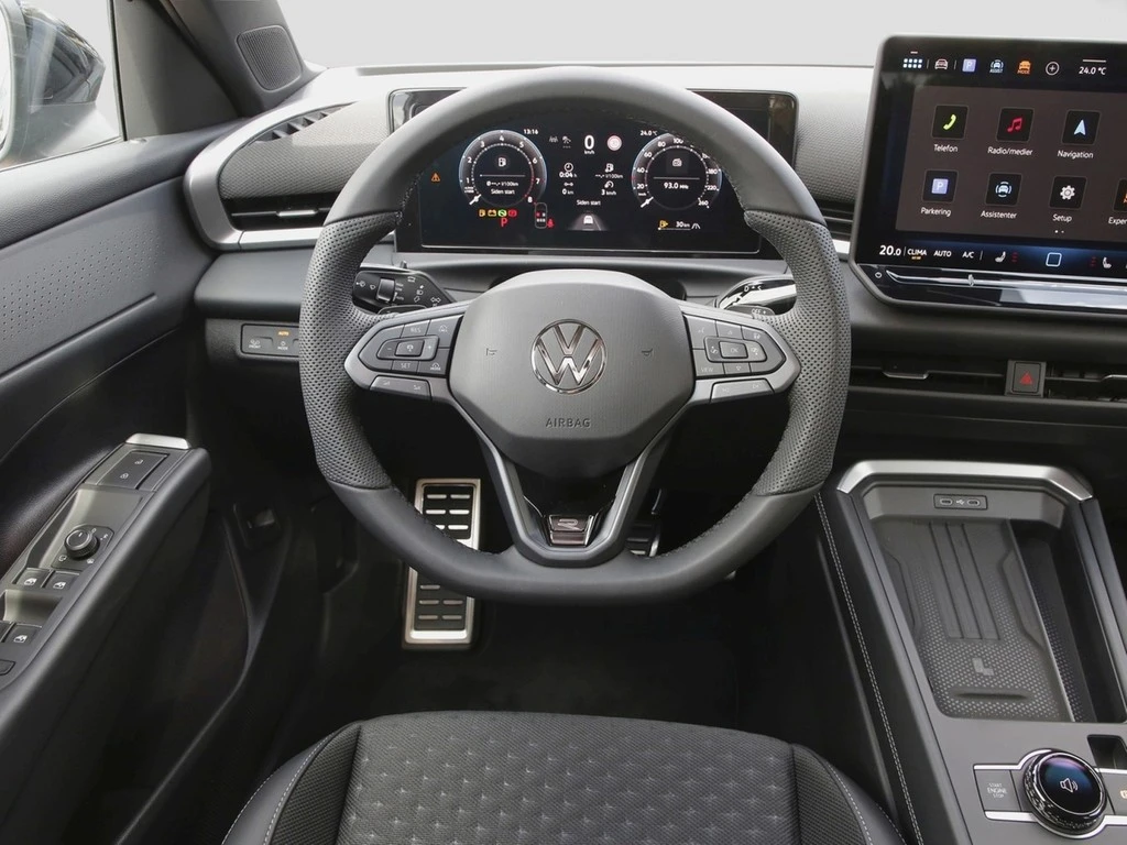 Volkswagen-T-Roc-image-15