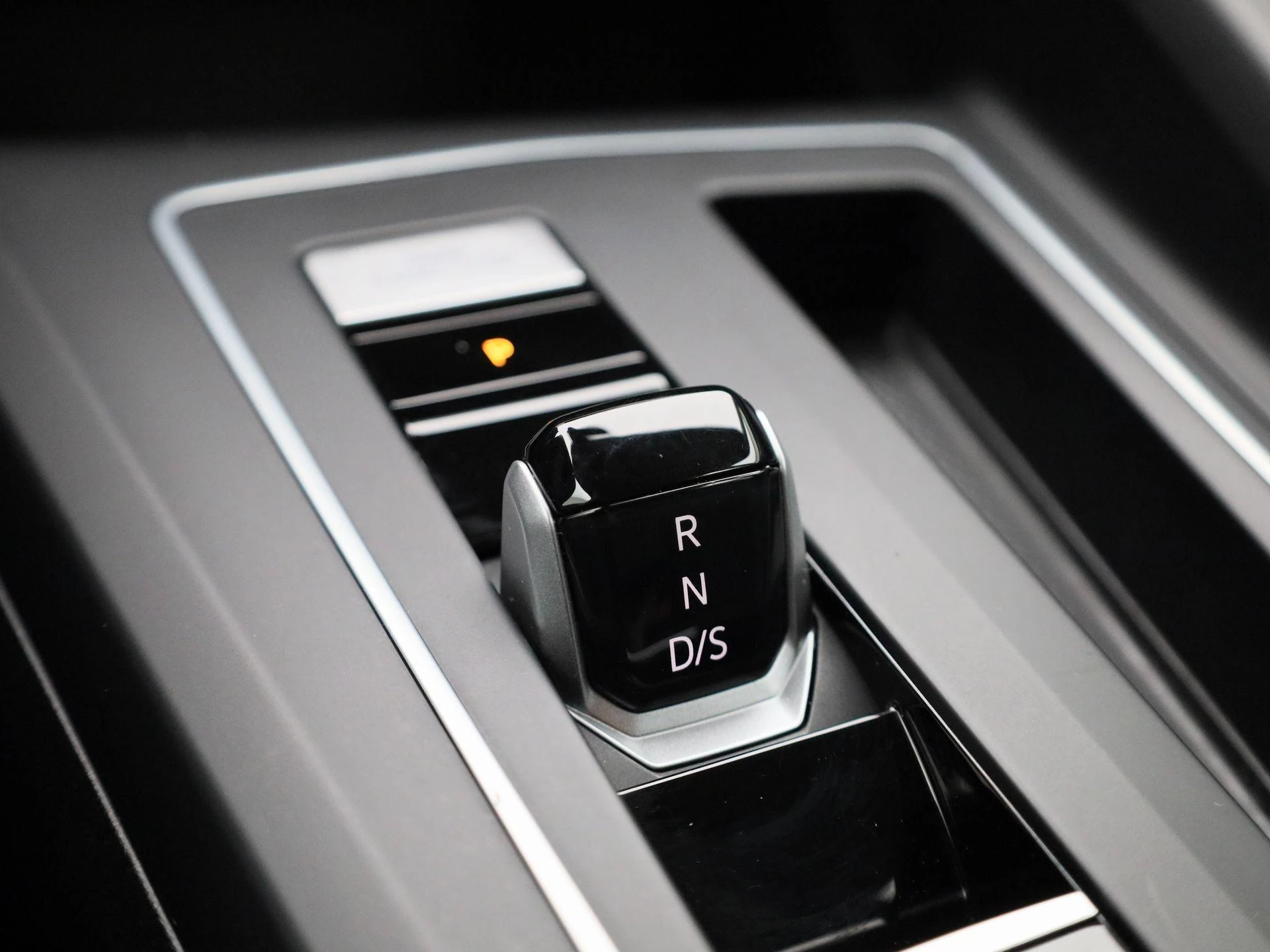 Volkswagen-Golf-image-17