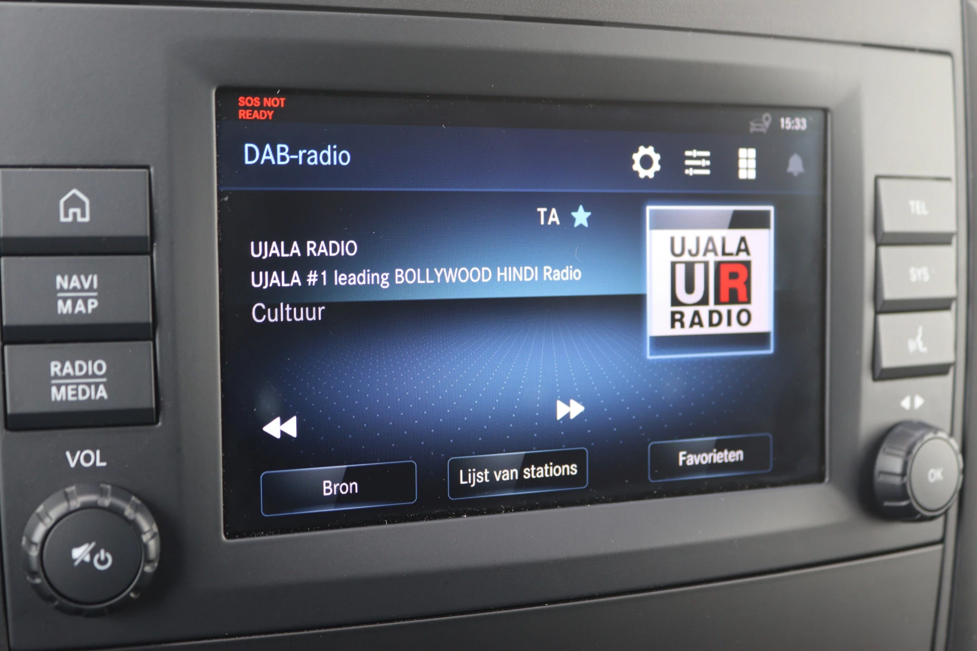 Mercedes-Benz-eVito-image-7