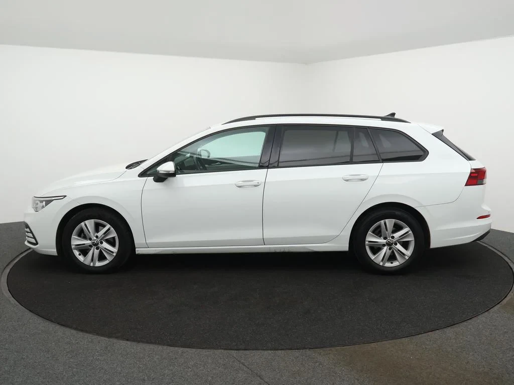 Volkswagen-Golf-image-27