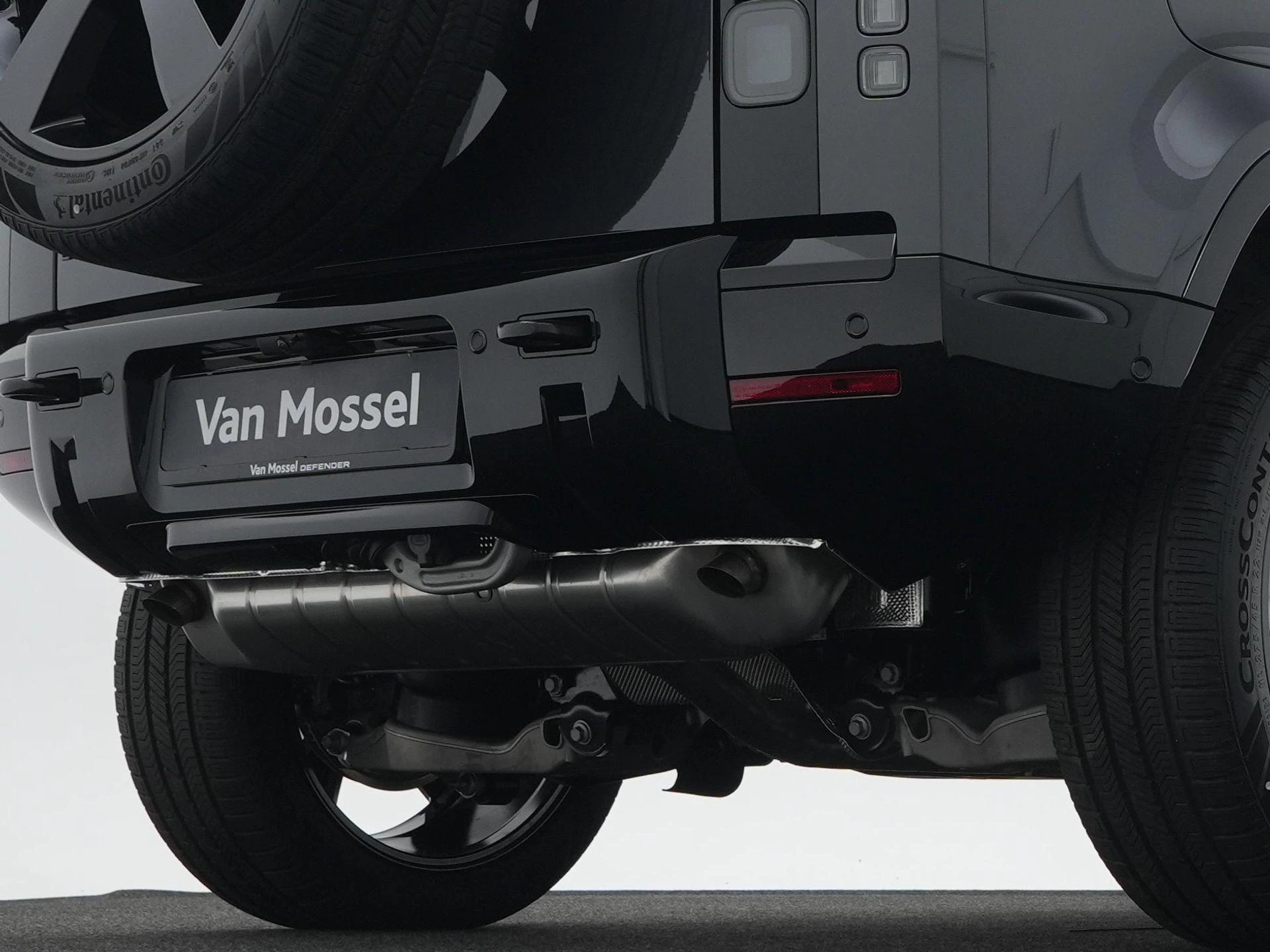 Land Rover-Defender-image-48