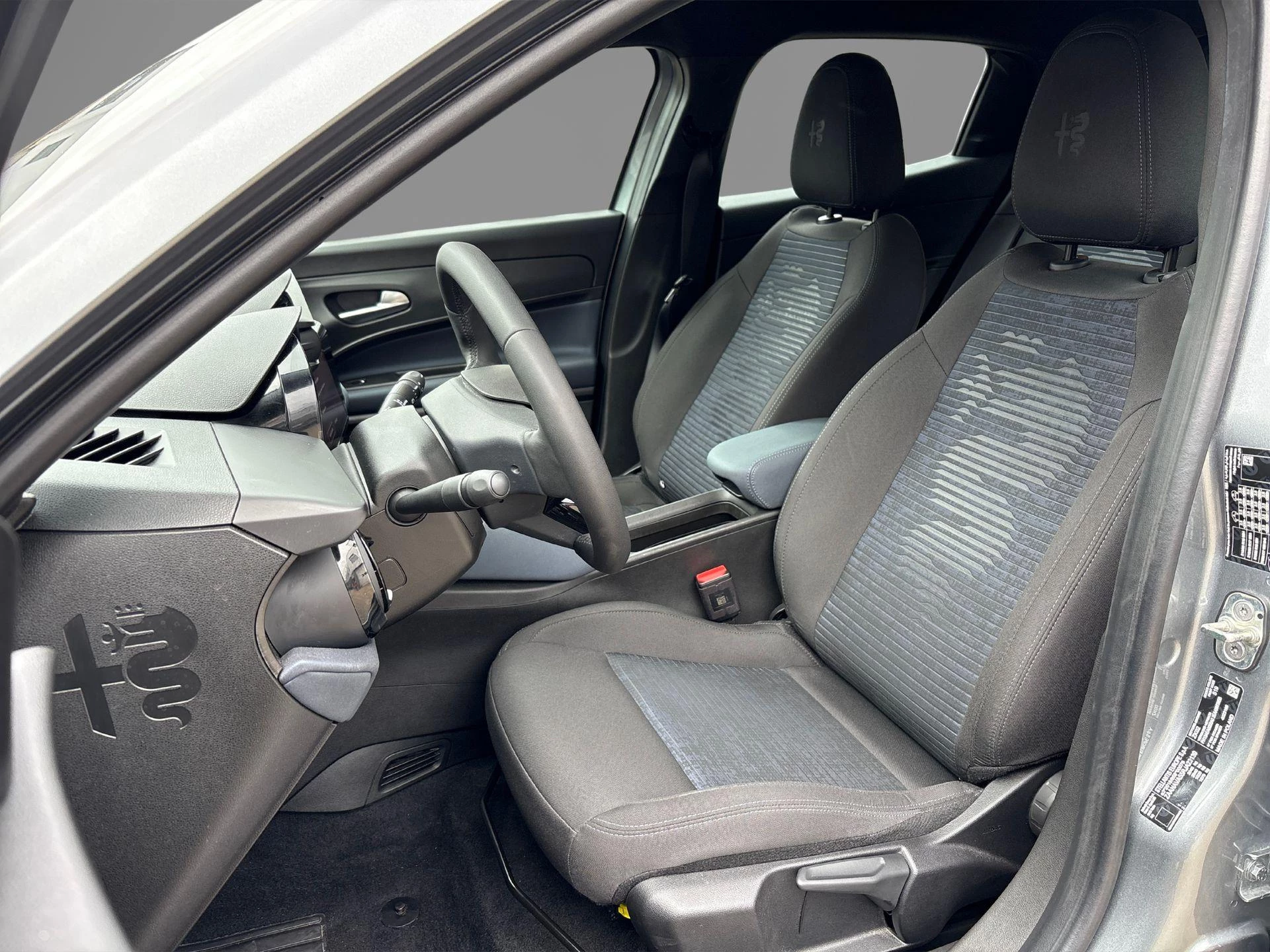 Alfa Romeo Junior Elettrica 54 kWh