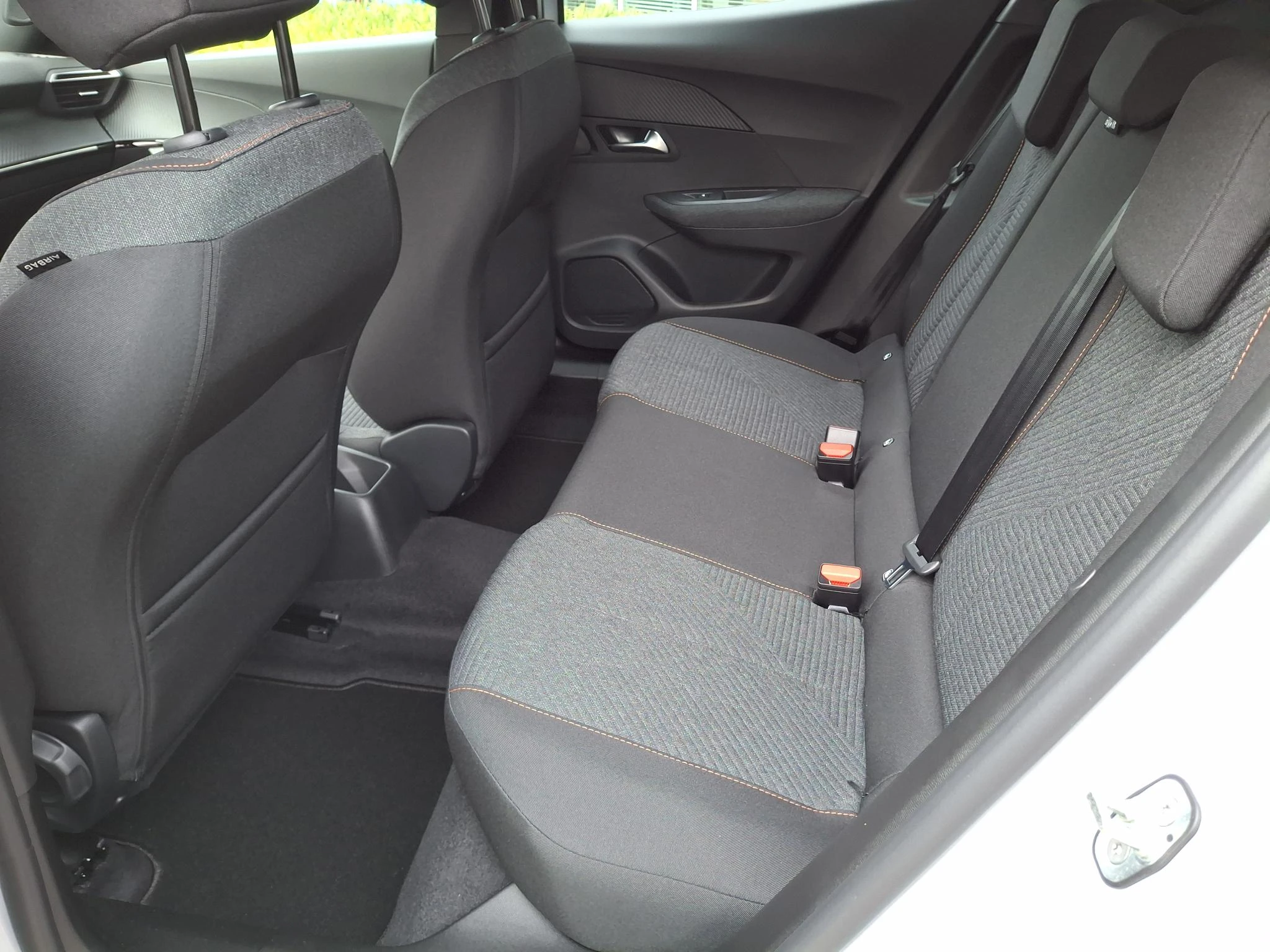 Peugeot-2008-image-25