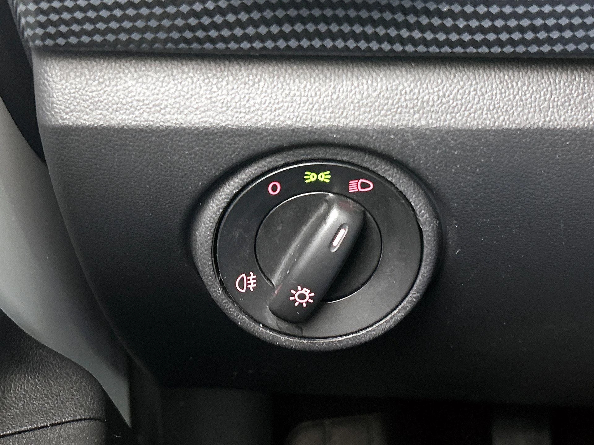Volkswagen-up!-image-19