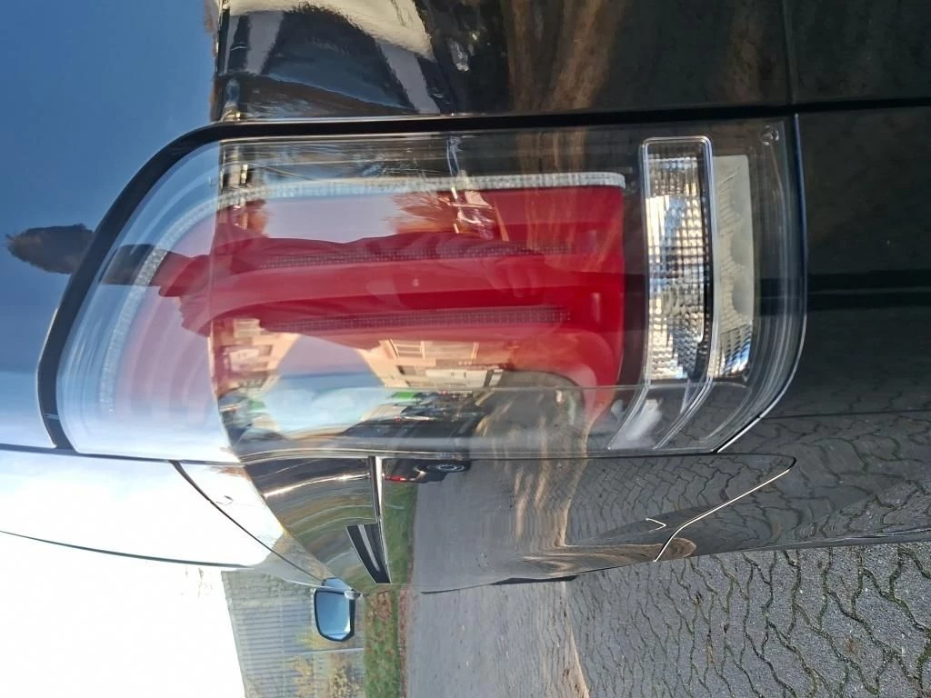 Mercedes-Benz-Vito-image-10