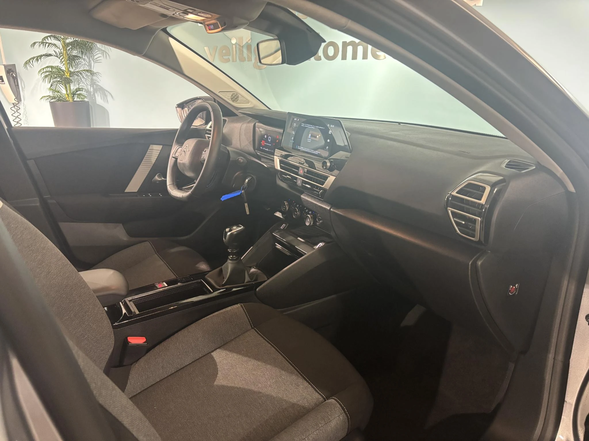 Citroën-C4 X-image-23