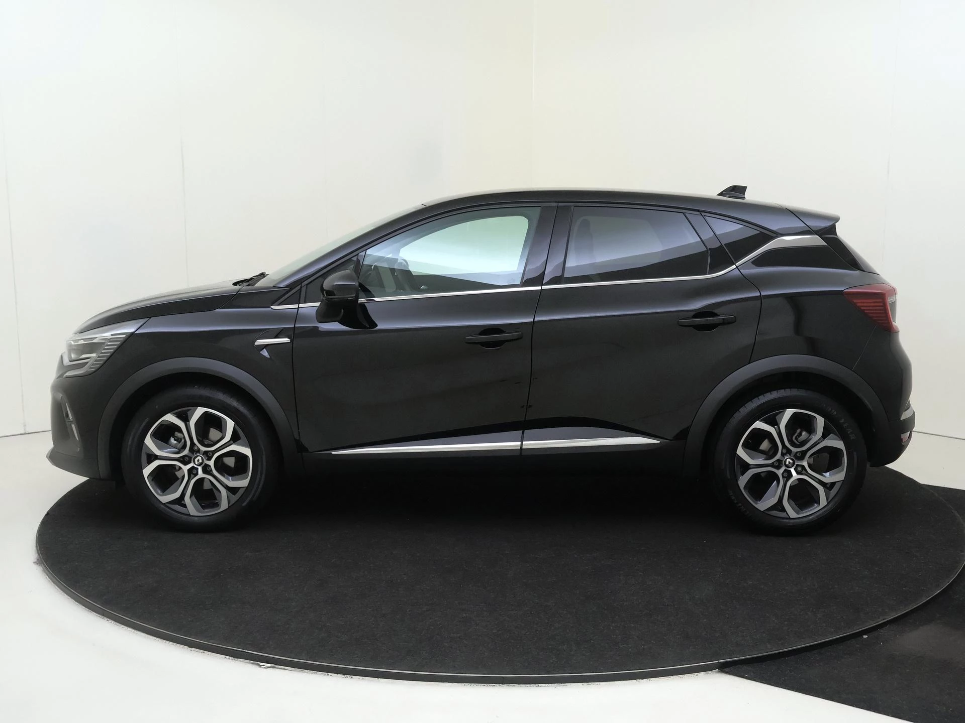 Renault-Captur-image-9