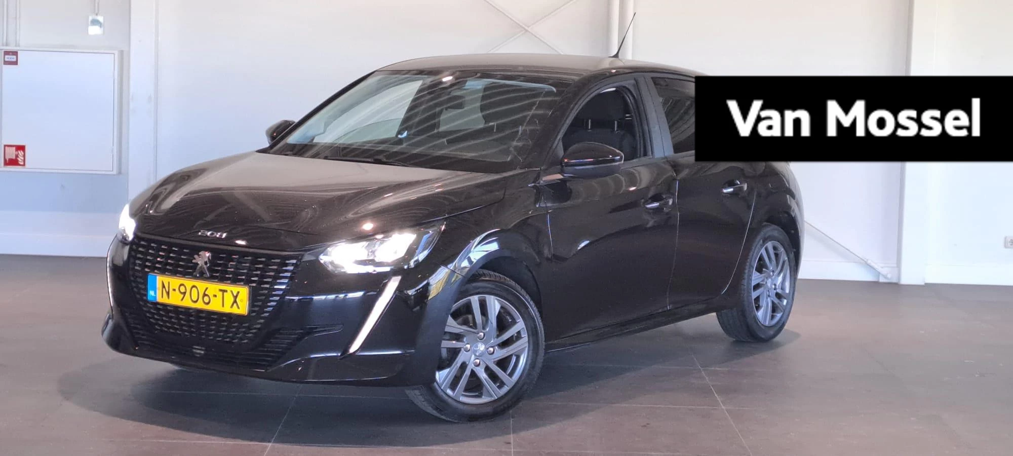 Peugeot-208-image-0
