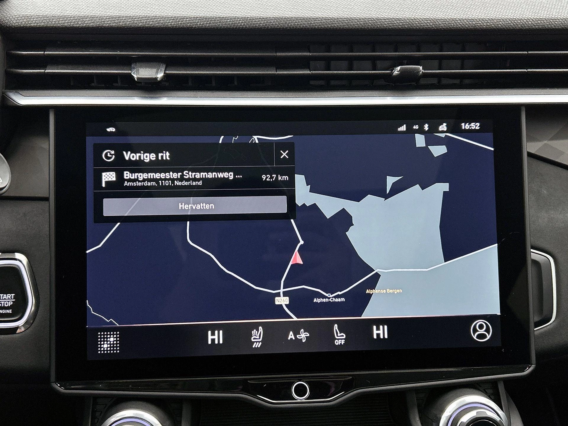 Lynk & Co-01-image-32