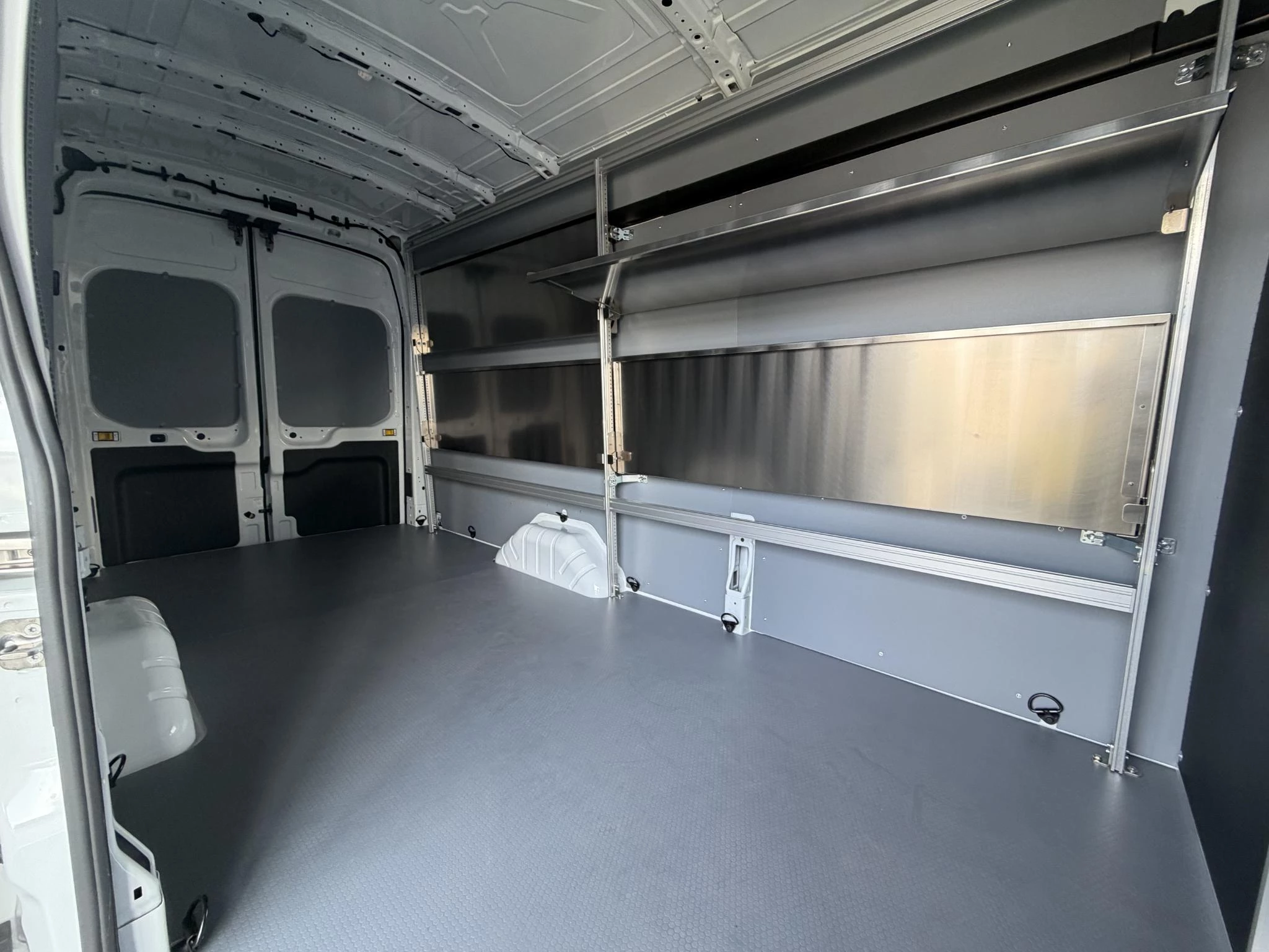Ford-E-Transit-image-7