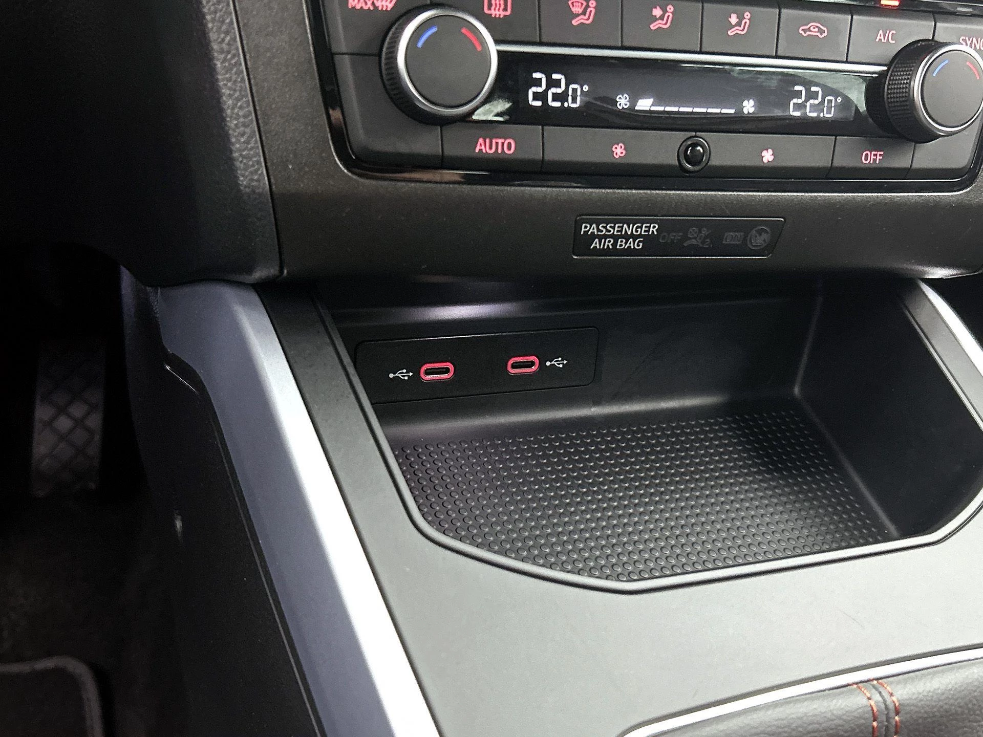 SEAT-Arona-image-30