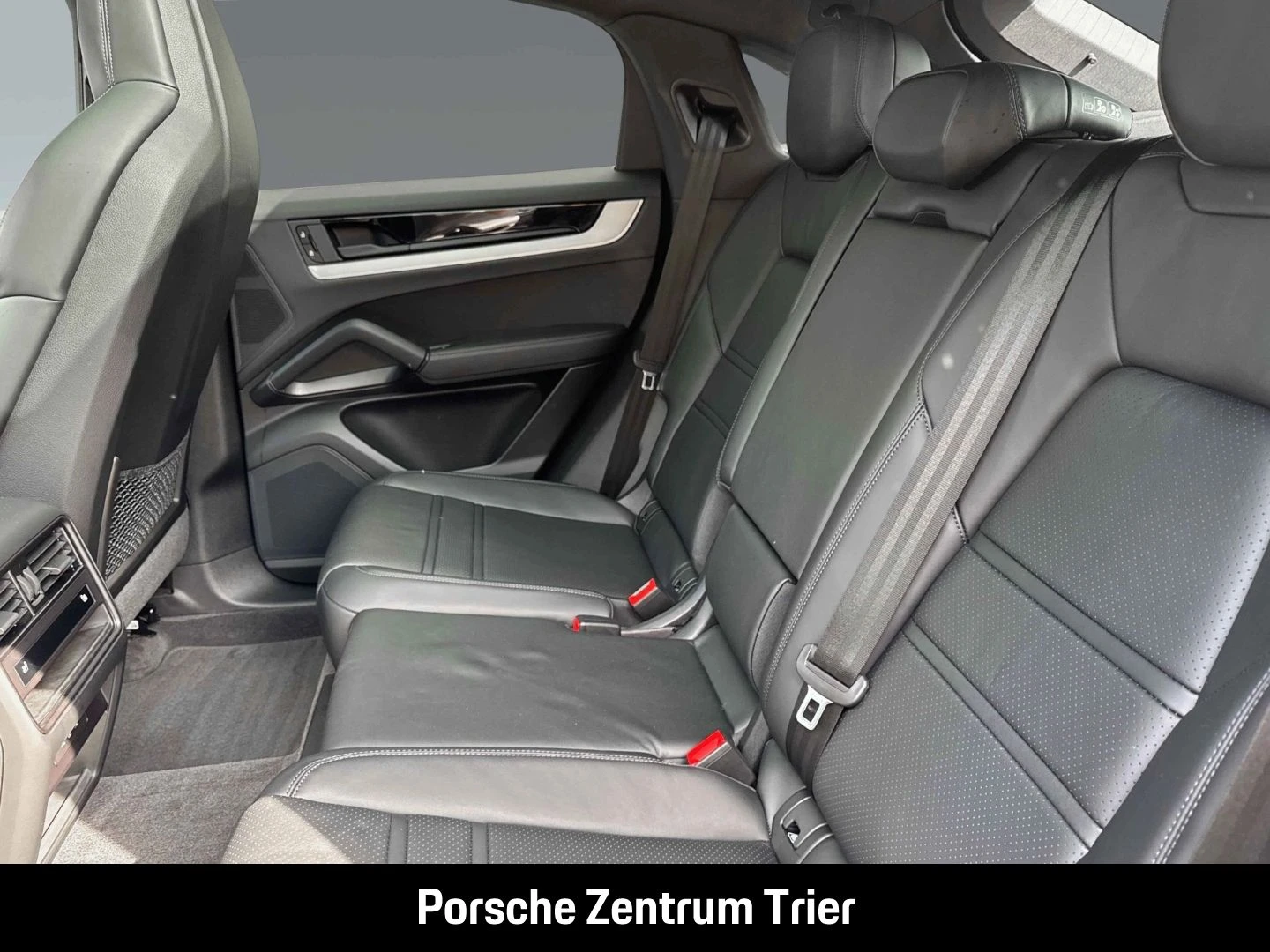 Porsche-Cayenne-image-16