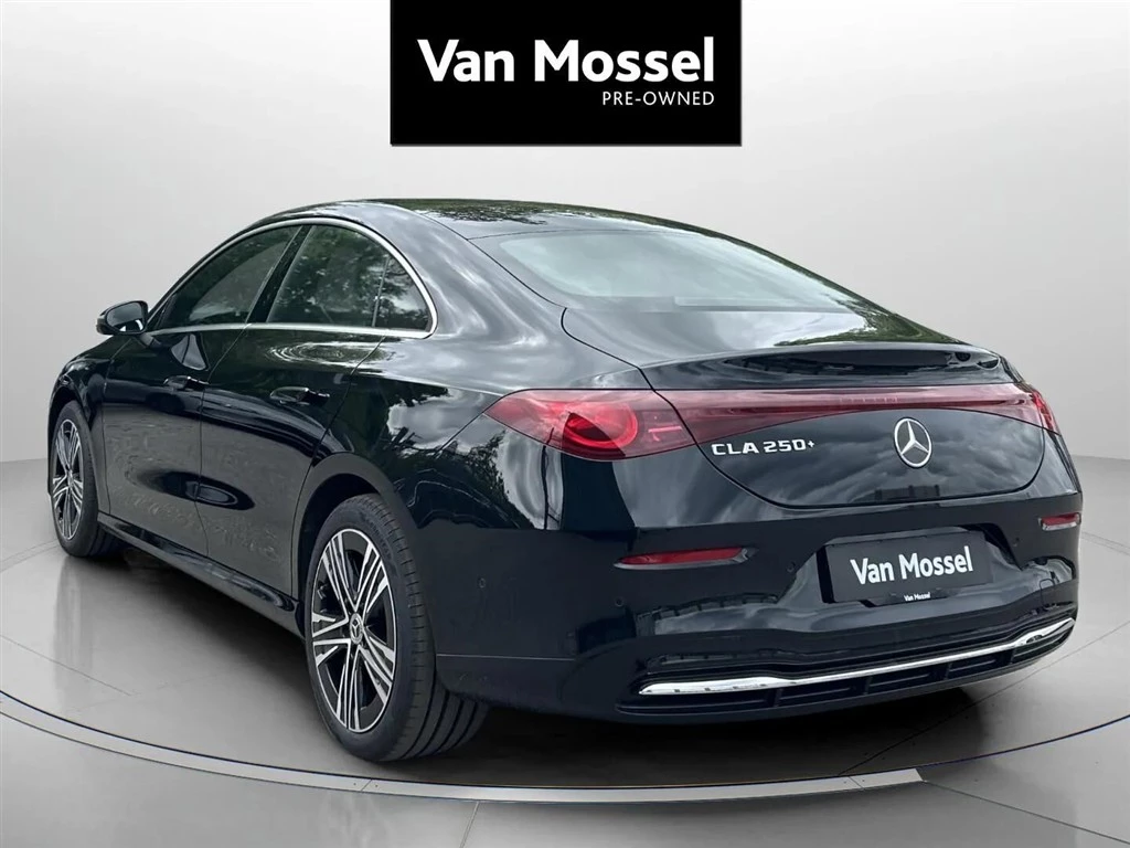 Mercedes-Benz-CLA-image-6