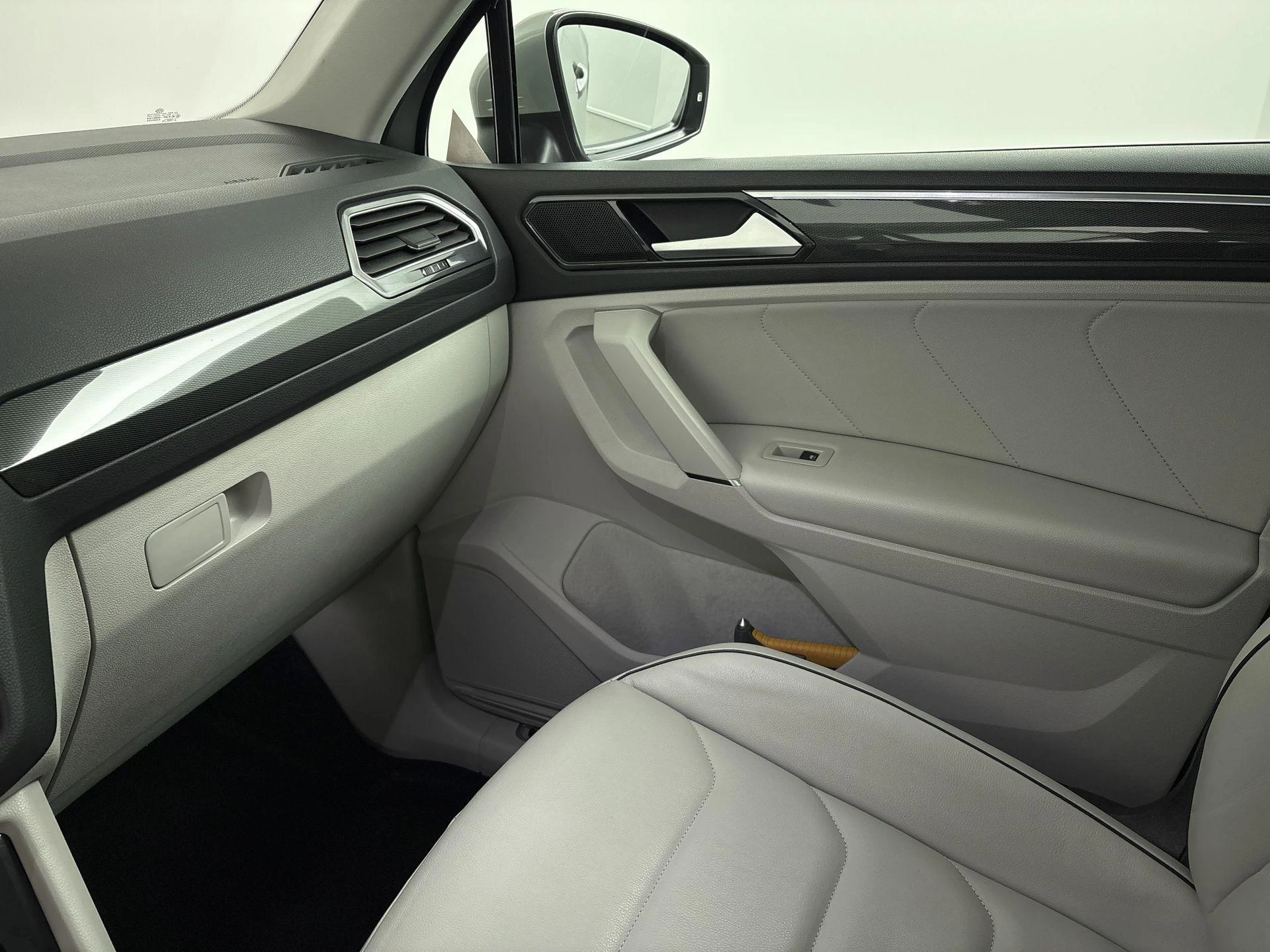 Volkswagen-Tiguan-image-10