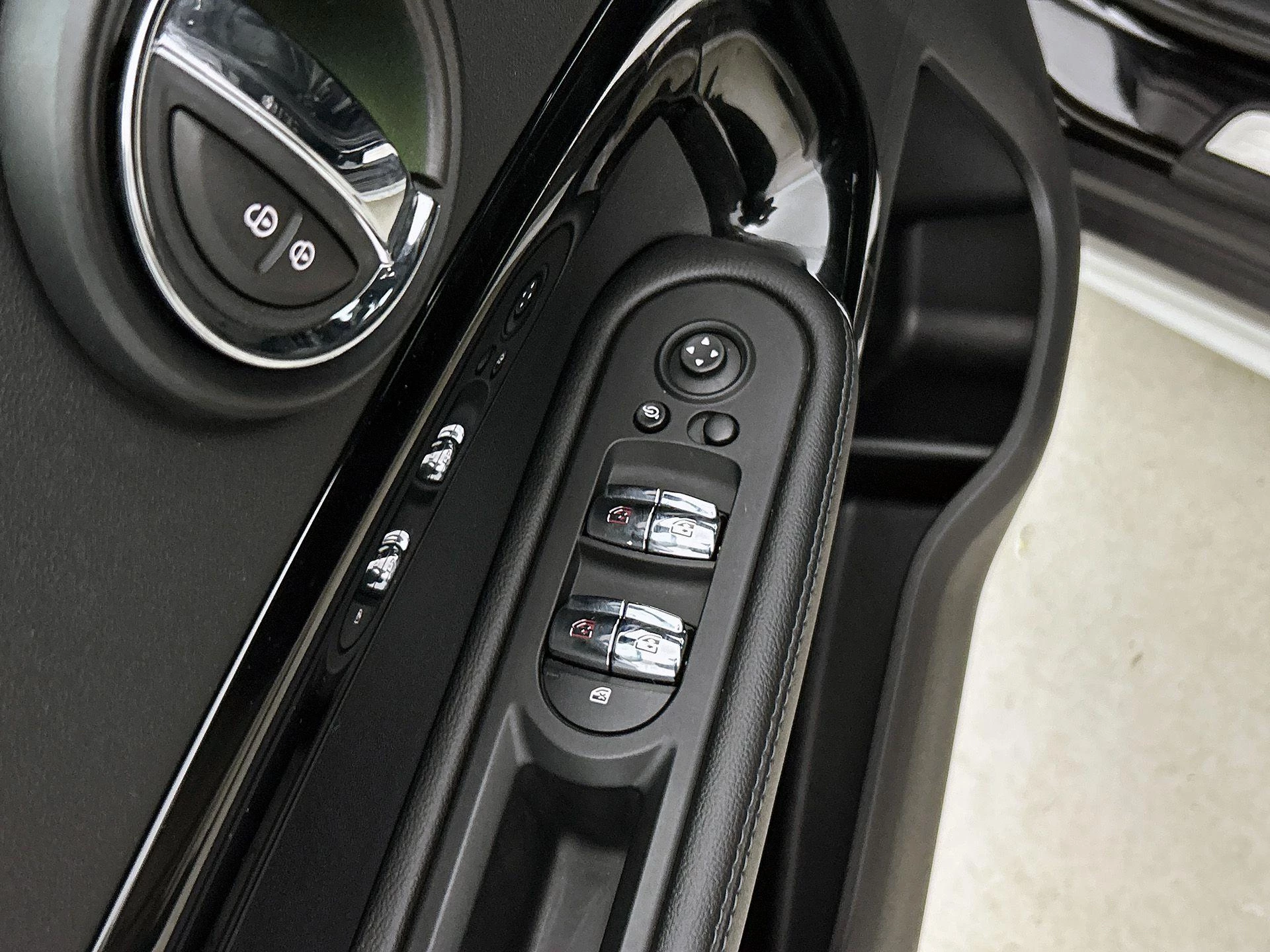 MINI-Countryman-image-26