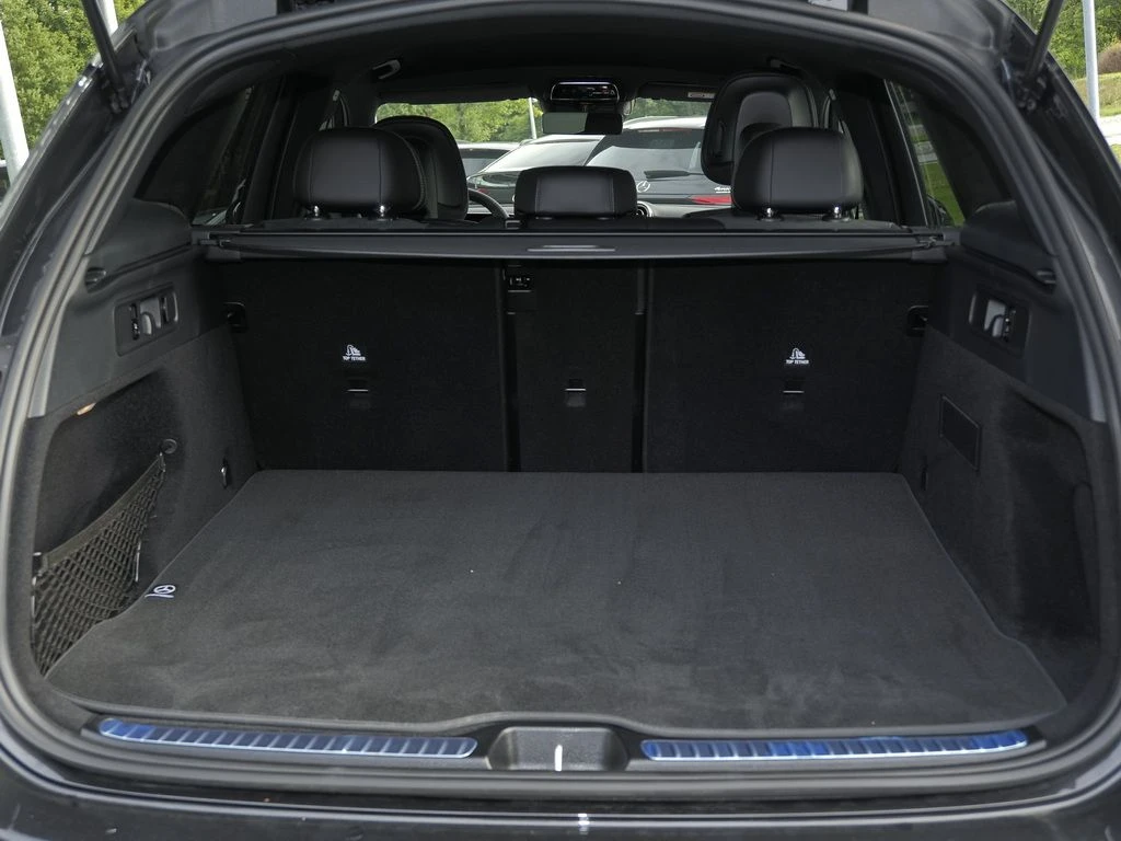 Mercedes-Benz-GLC 300 d-image-14