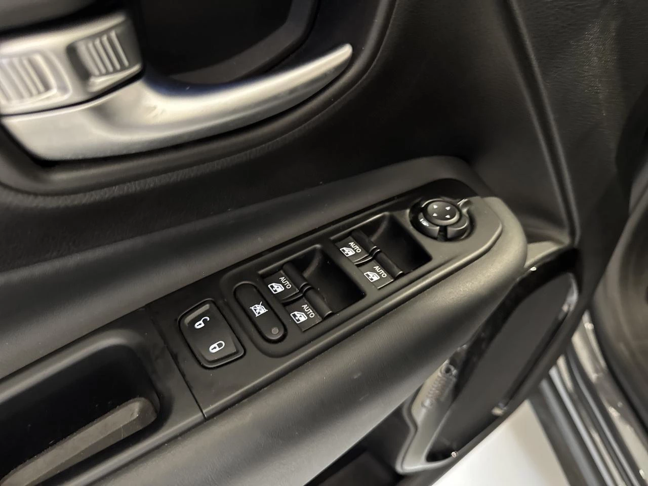 Jeep Renegade 1.3 T4 150 4x2 DDCT Night Eagle