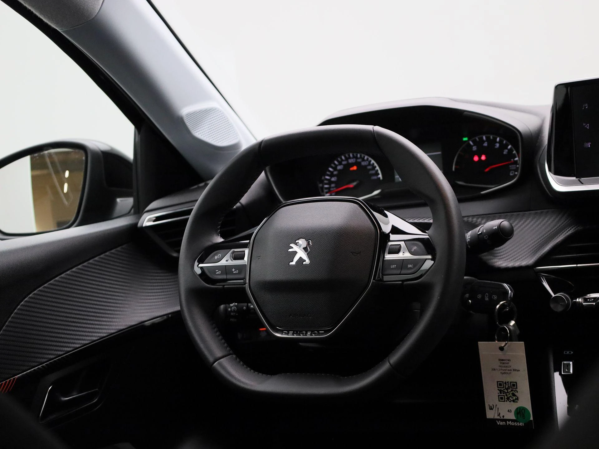 Peugeot-208-image-33